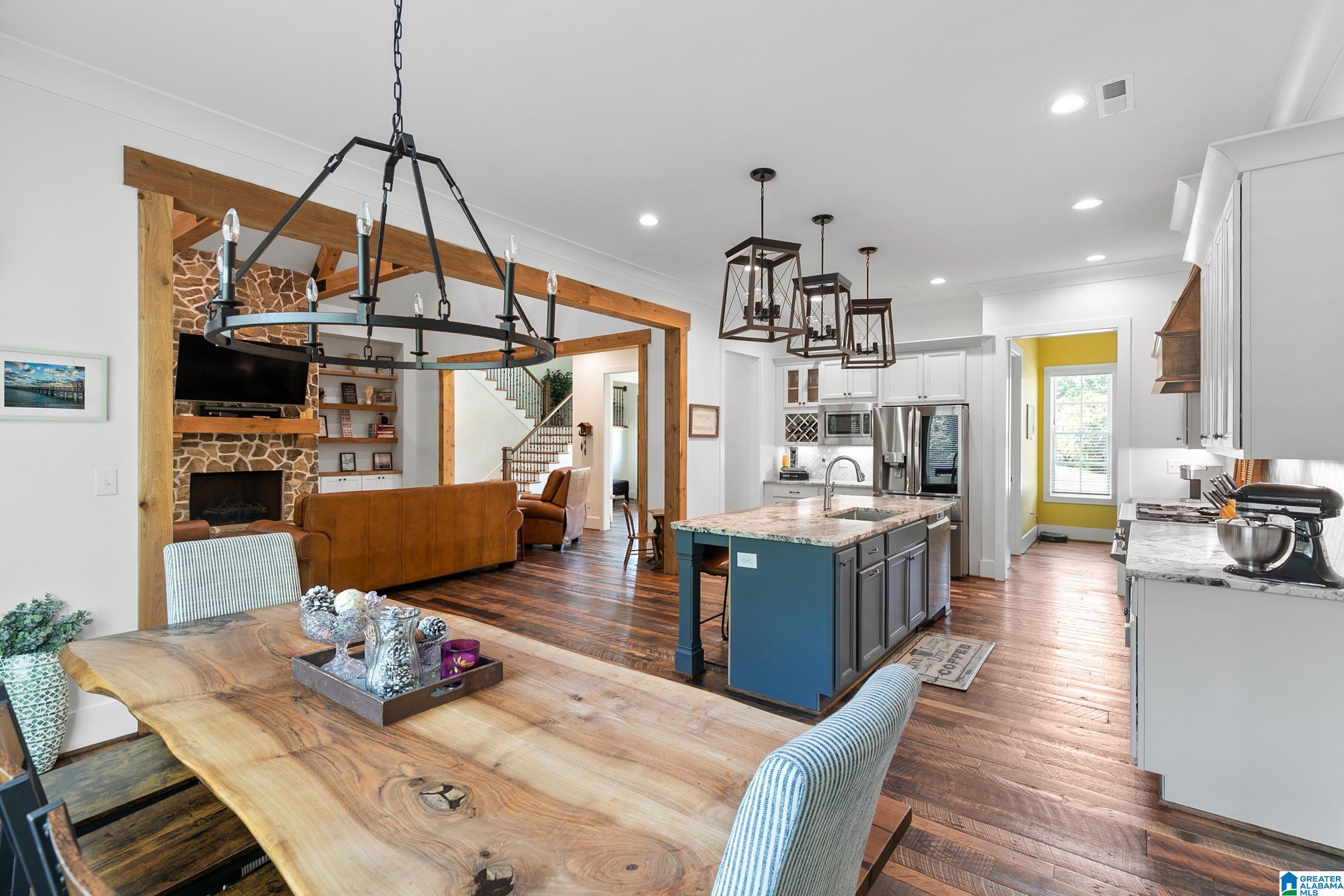 5805 DEERFOOT COURT