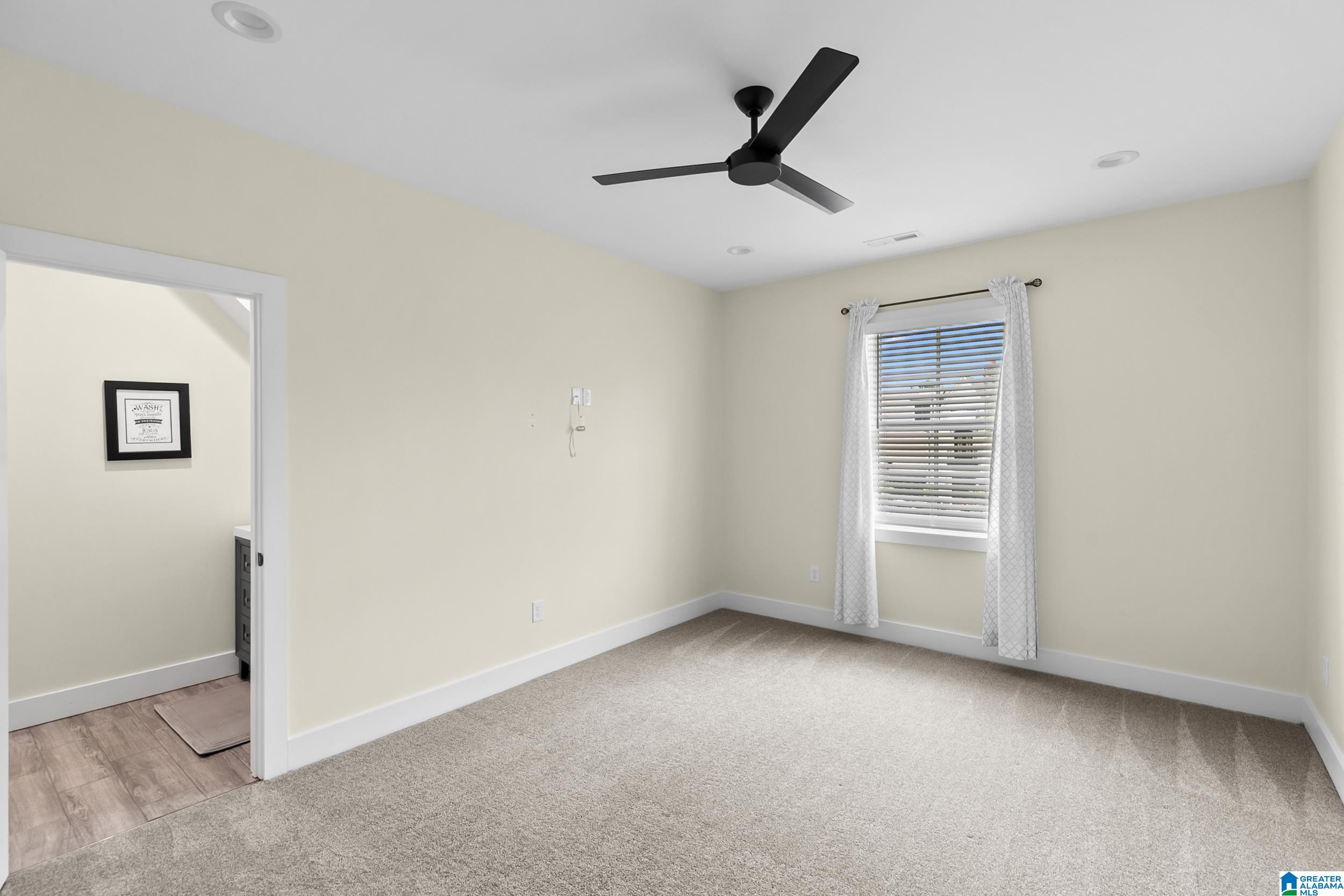 5805 DEERFOOT COURT