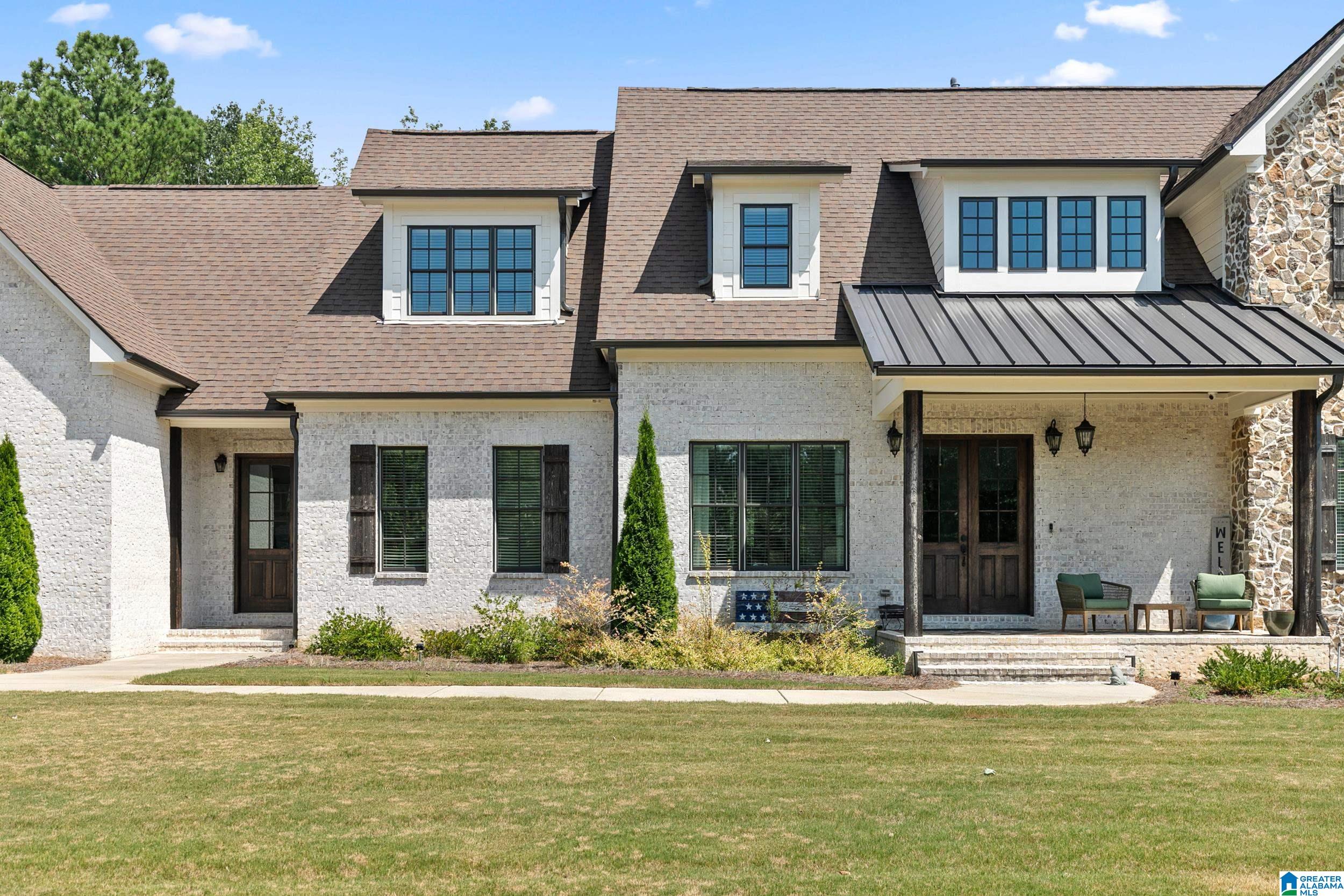 5805 DEERFOOT COURT