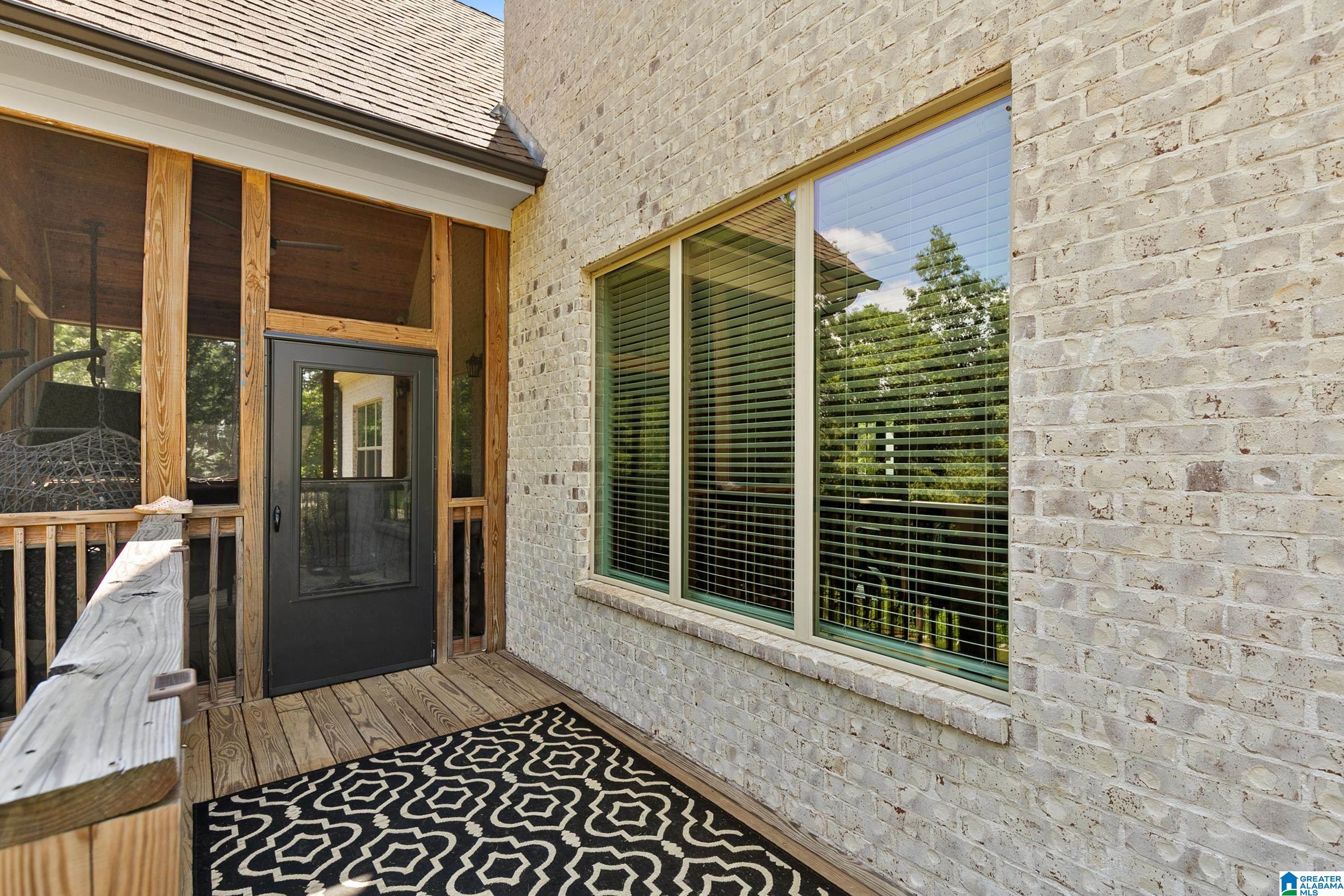 5805 DEERFOOT COURT