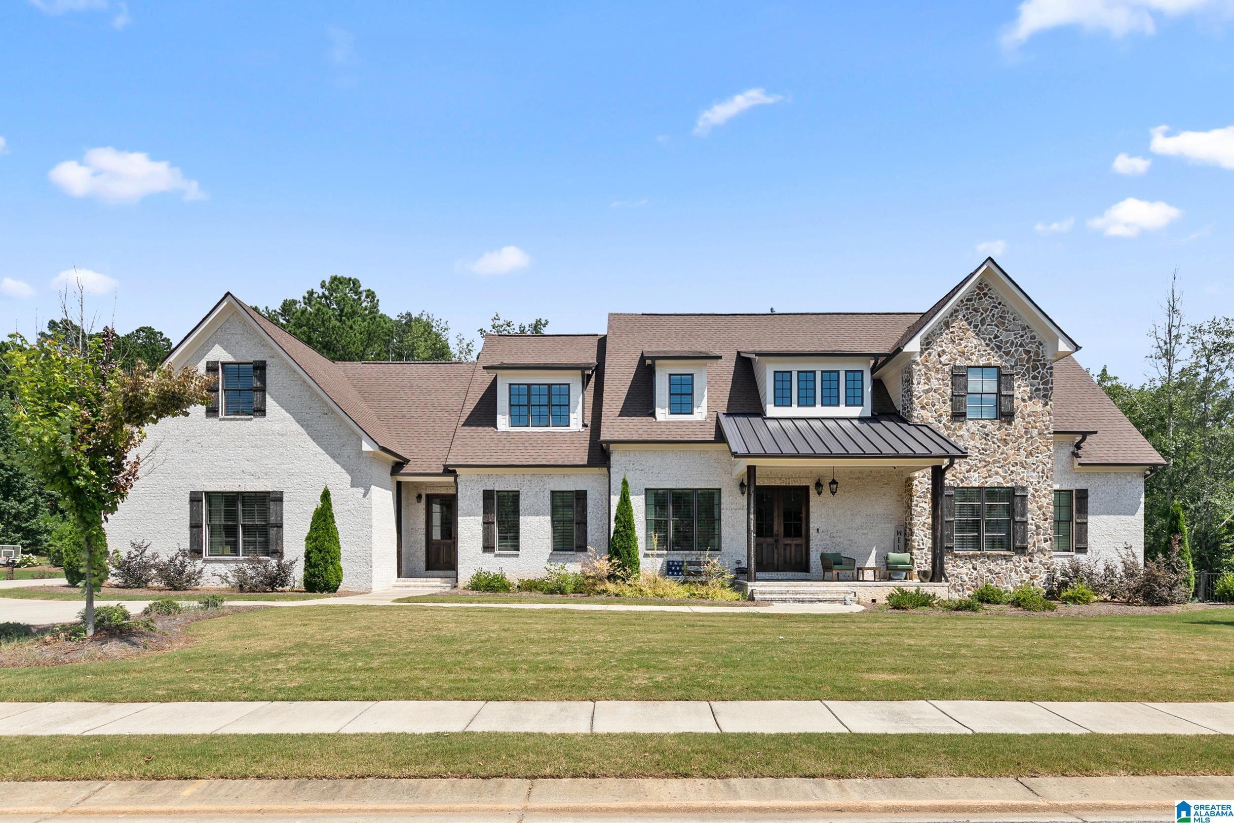 5805 DEERFOOT COURT
