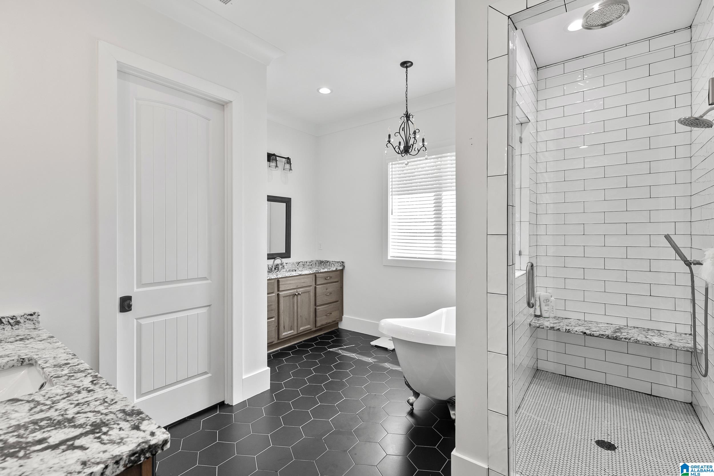 5805 DEERFOOT COURT