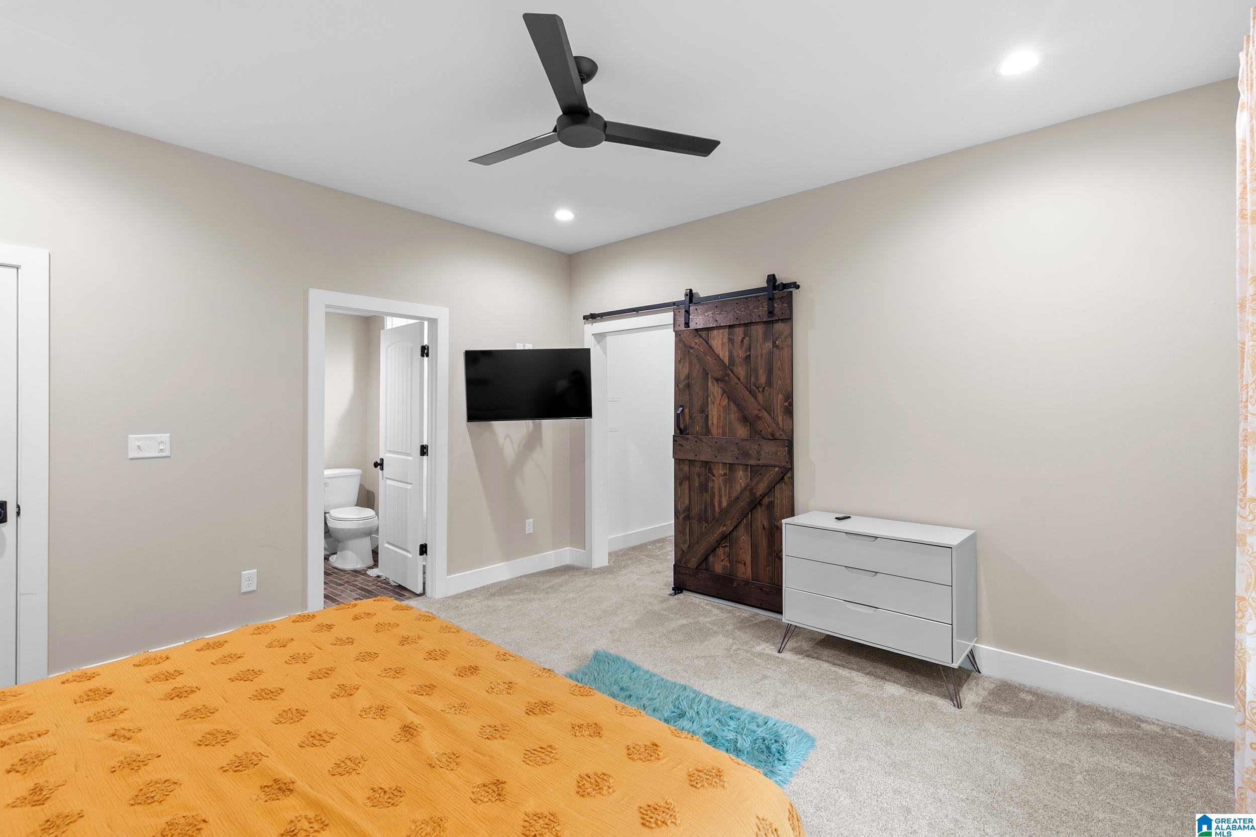 5805 DEERFOOT COURT