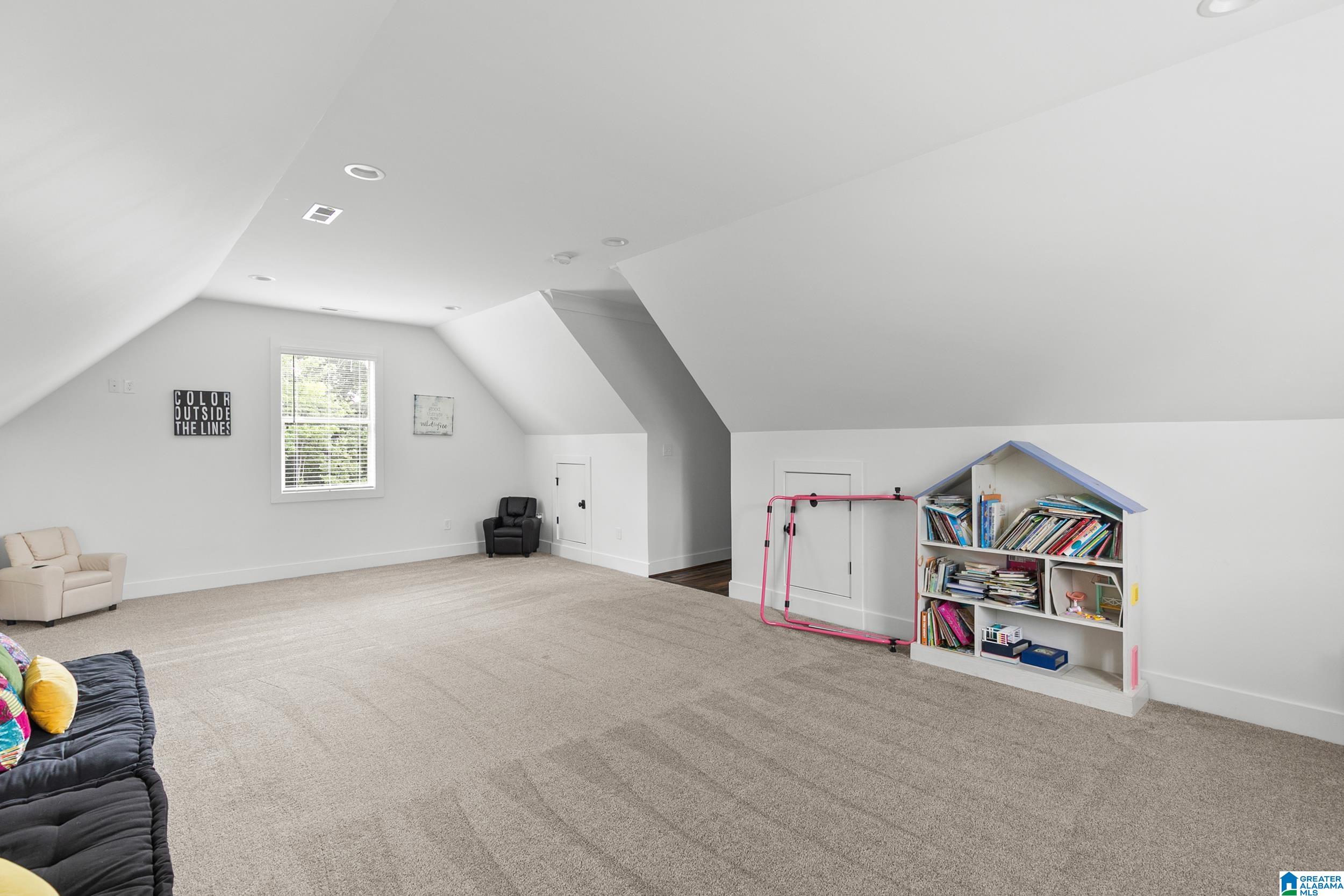 5805 DEERFOOT COURT