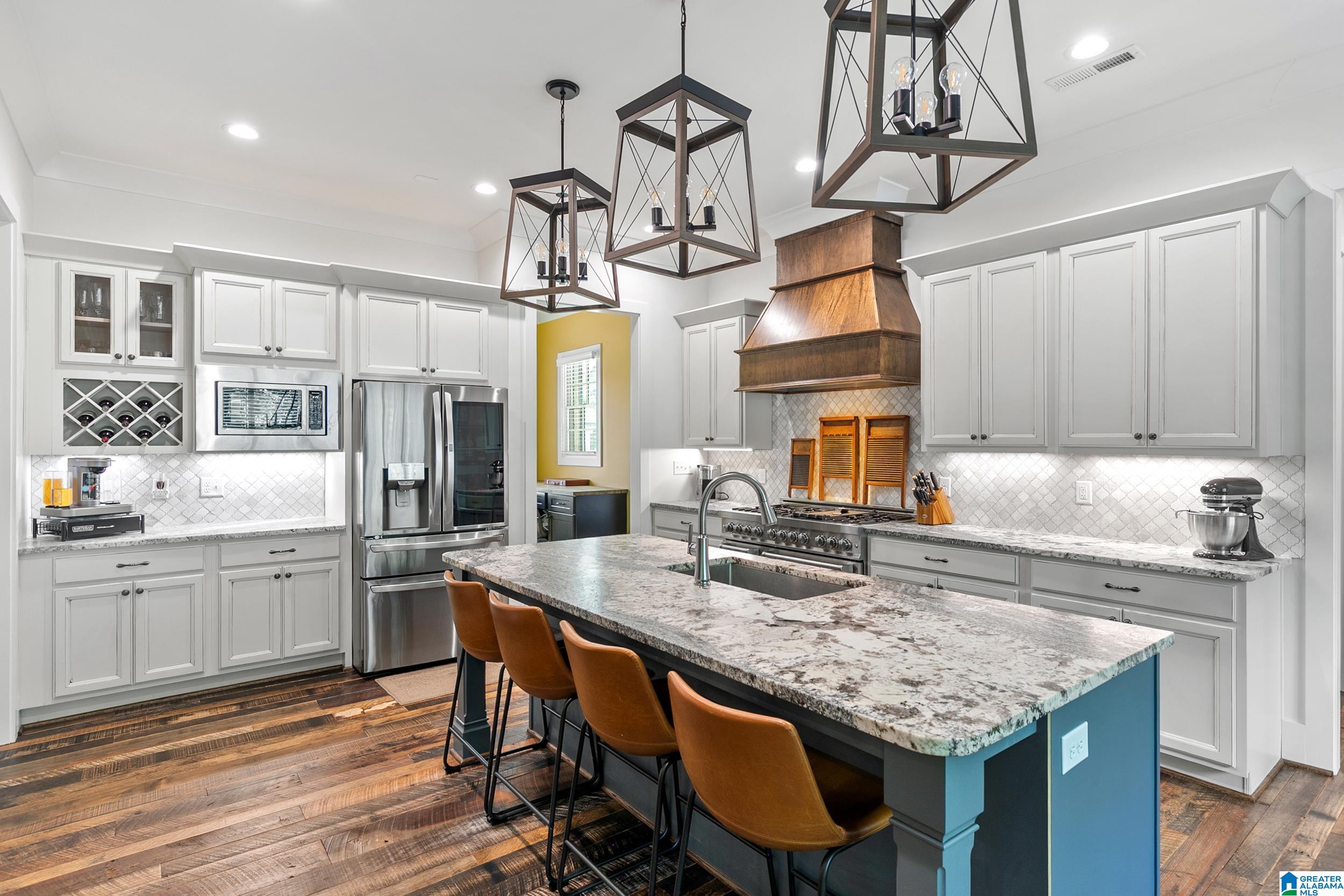 5805 DEERFOOT COURT