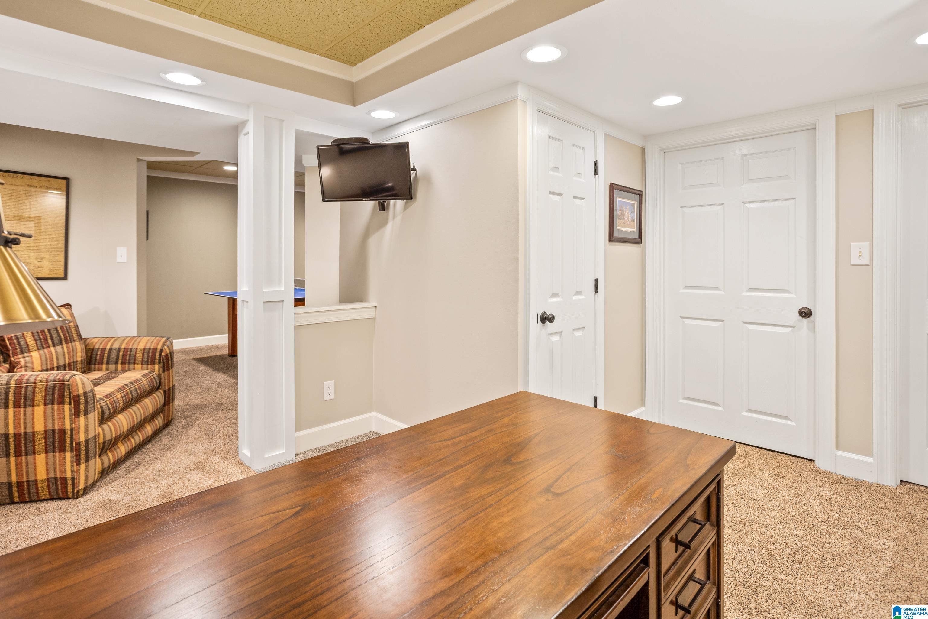 5117 WILLOW WAY