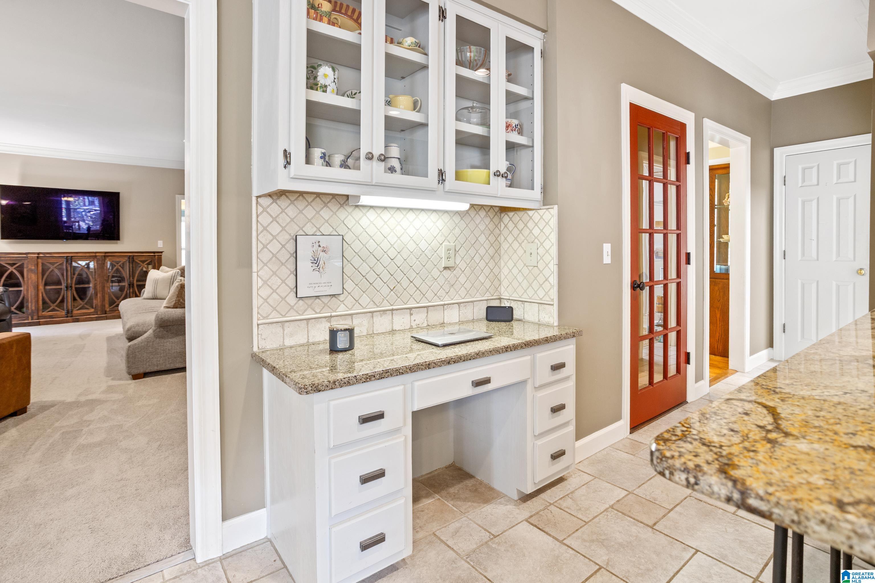5117 WILLOW WAY