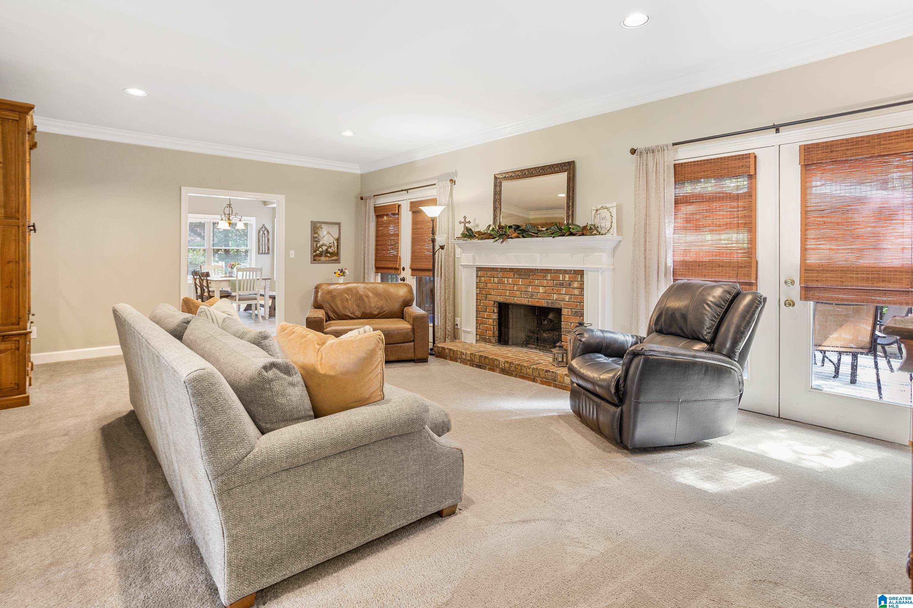 5117 WILLOW WAY