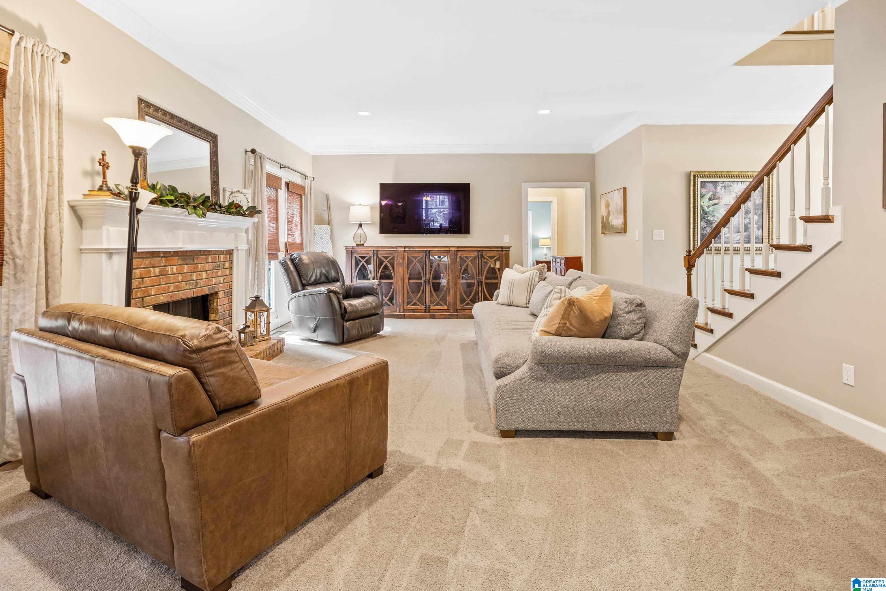5117 WILLOW WAY