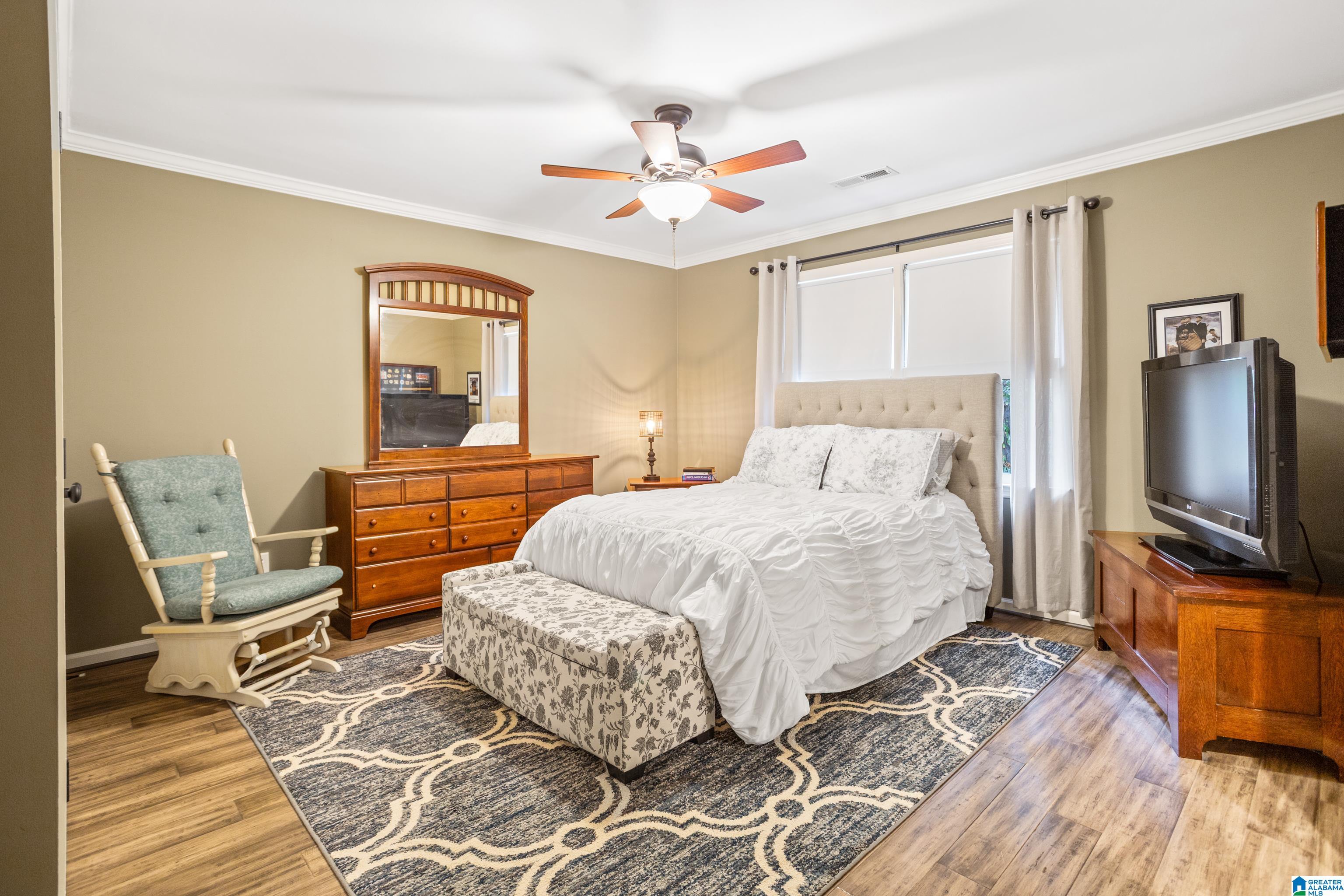 5117 WILLOW WAY