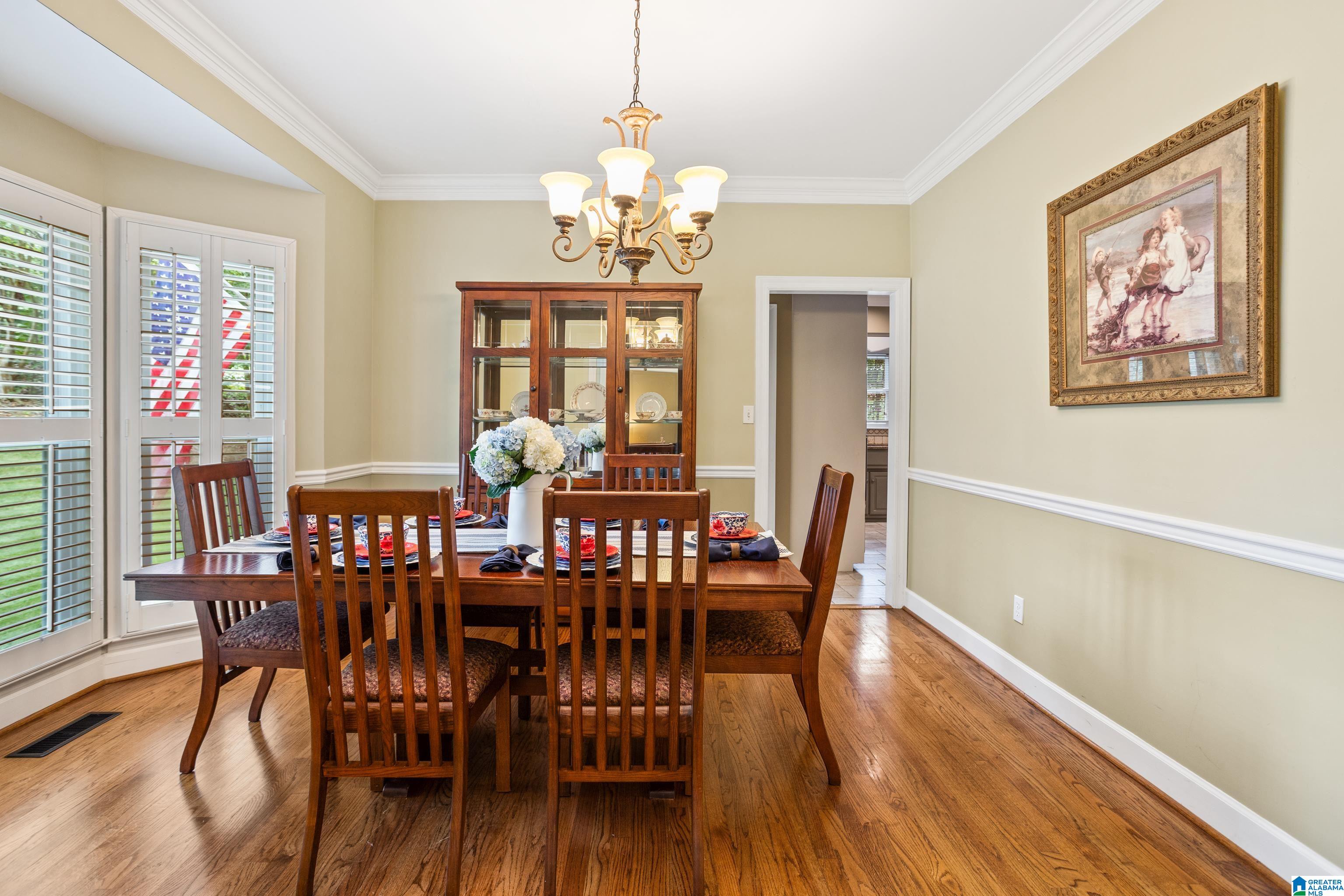 5117 WILLOW WAY