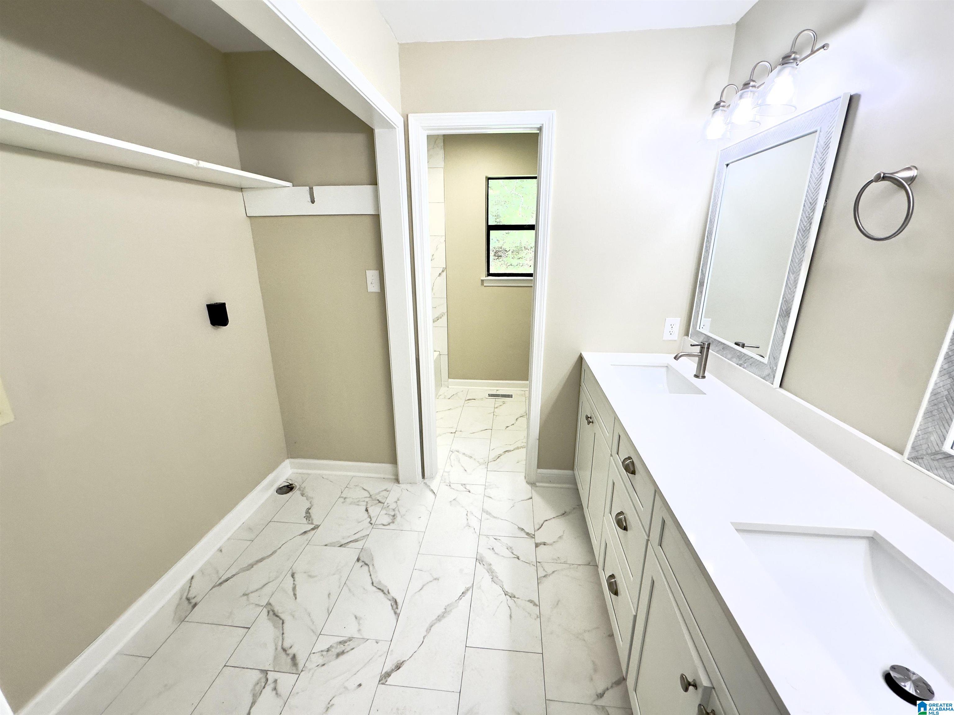 2440 WHITE OAK TRAIL