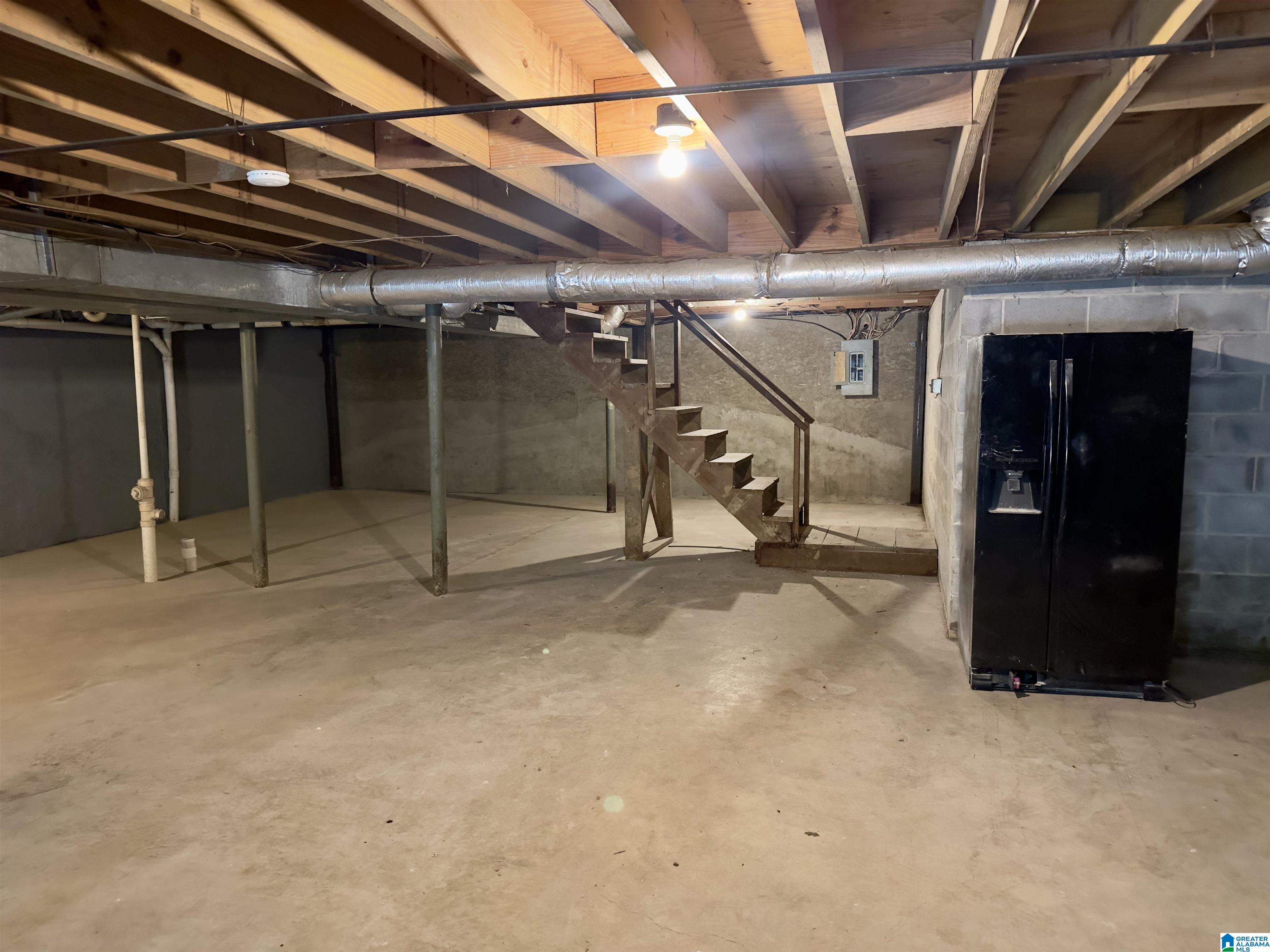 2440 WHITE OAK TRAIL