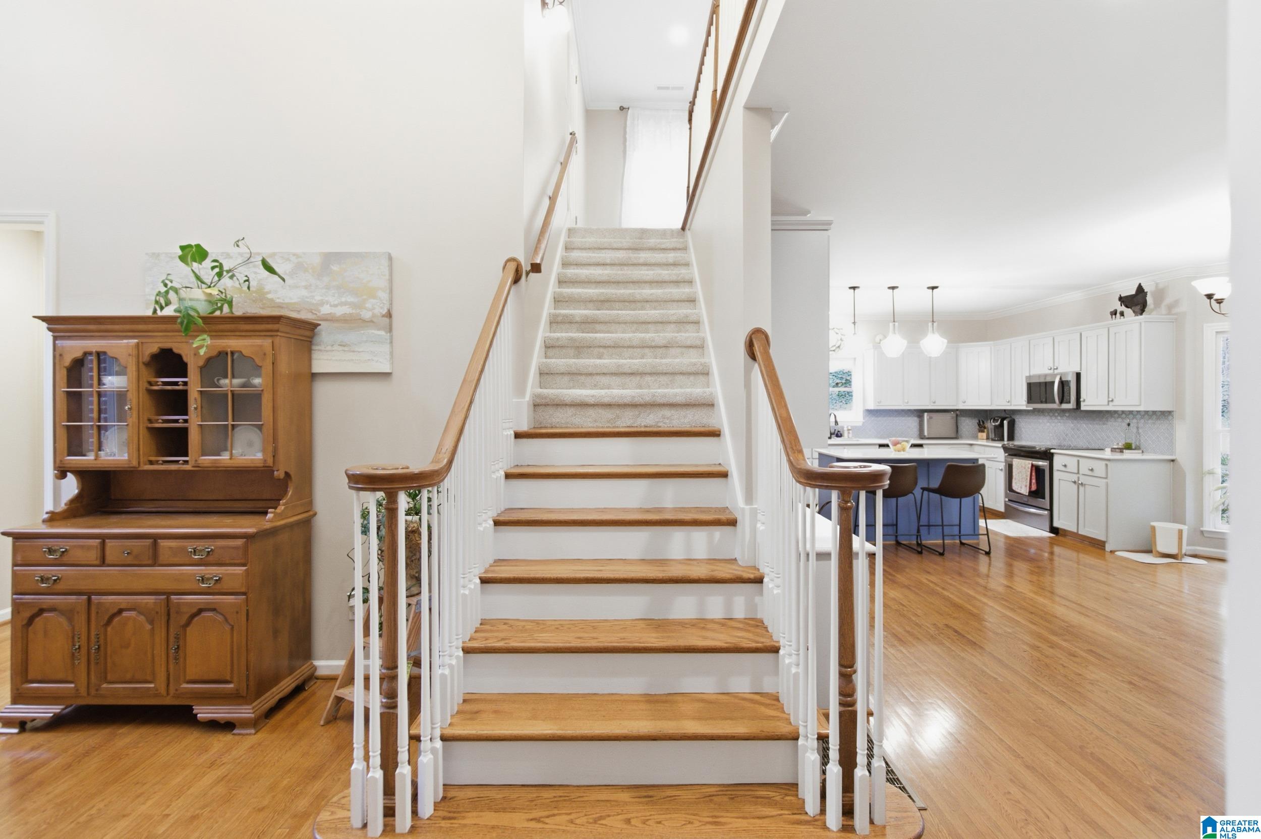 7524 LAKE VISTA DRIVE