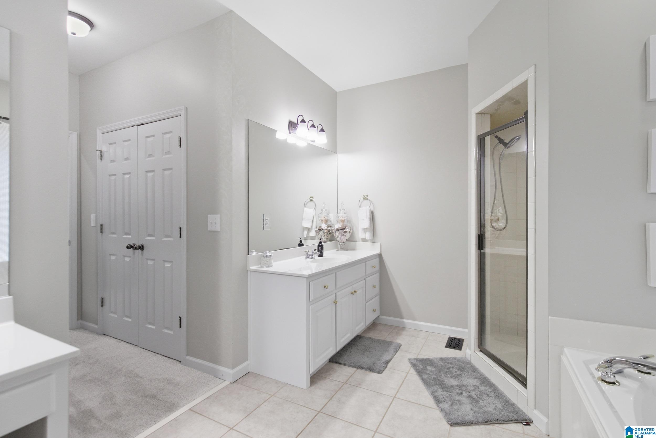 7524 LAKE VISTA DRIVE