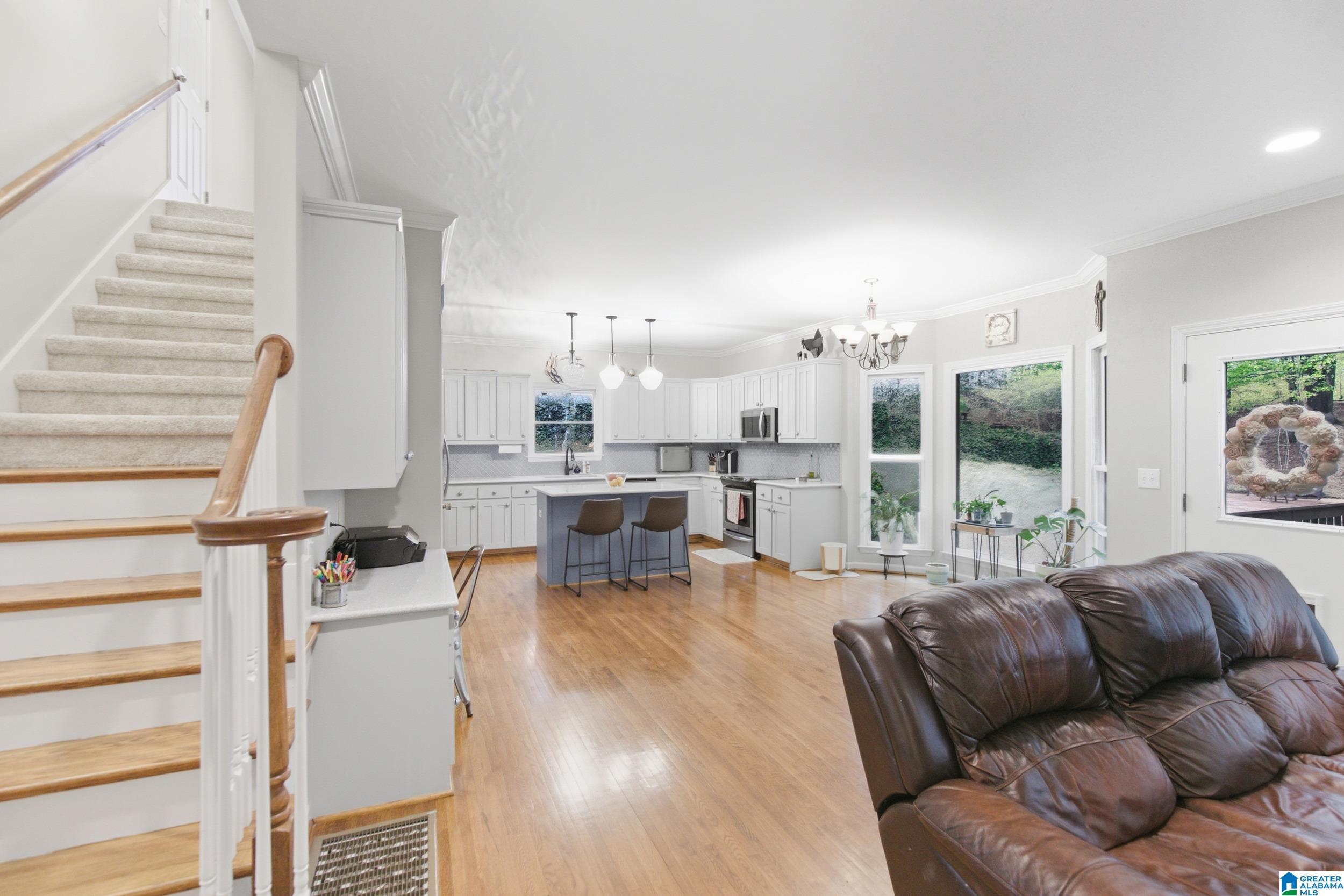 7524 LAKE VISTA DRIVE