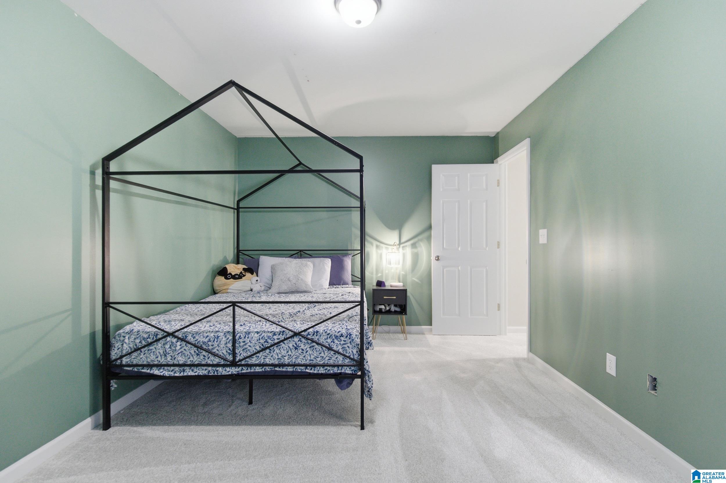 7524 LAKE VISTA DRIVE