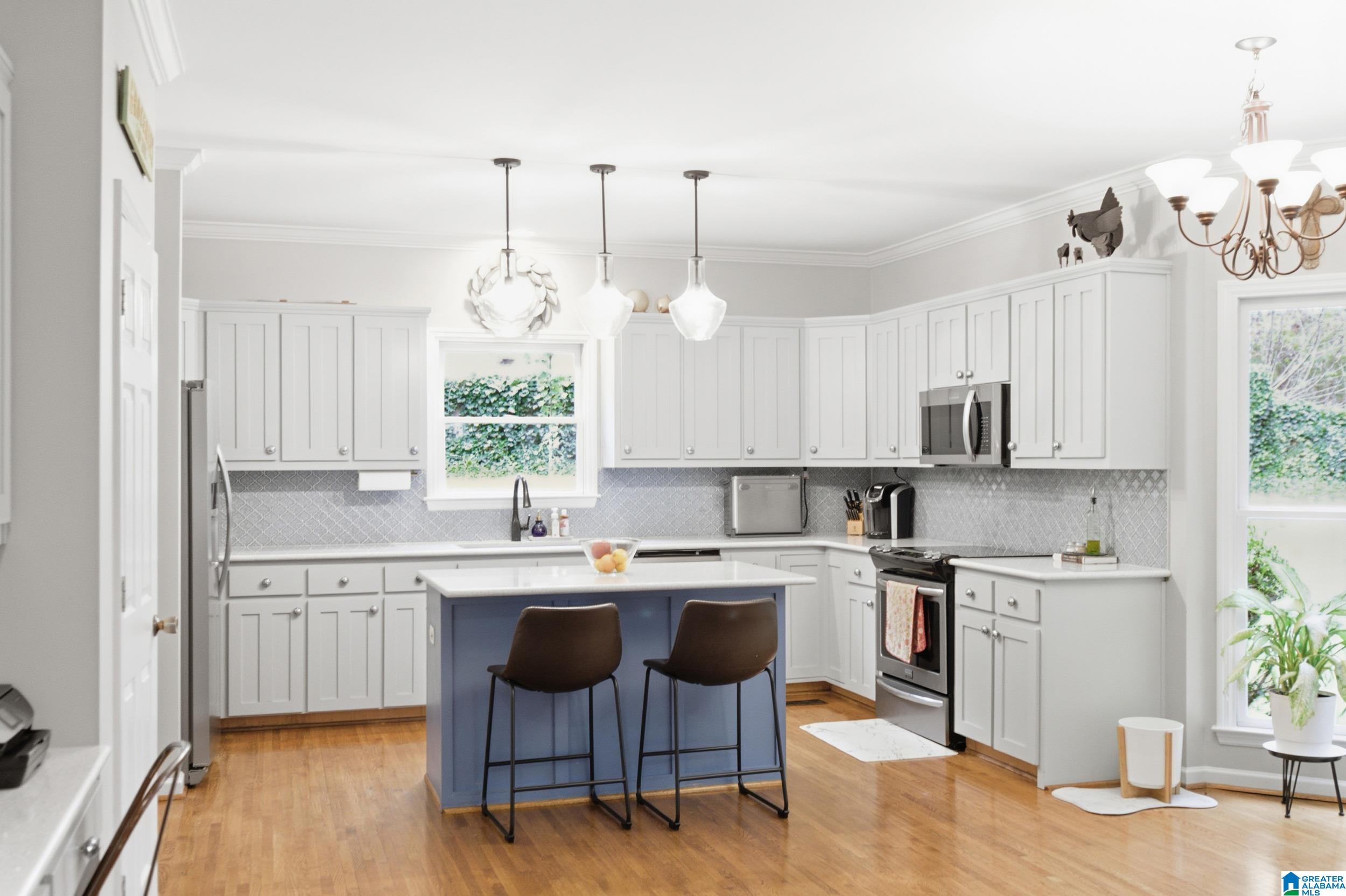 7524 LAKE VISTA DRIVE