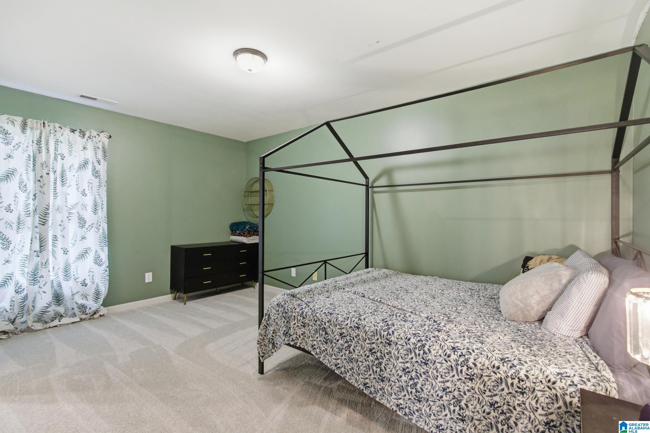 7524 LAKE VISTA DRIVE