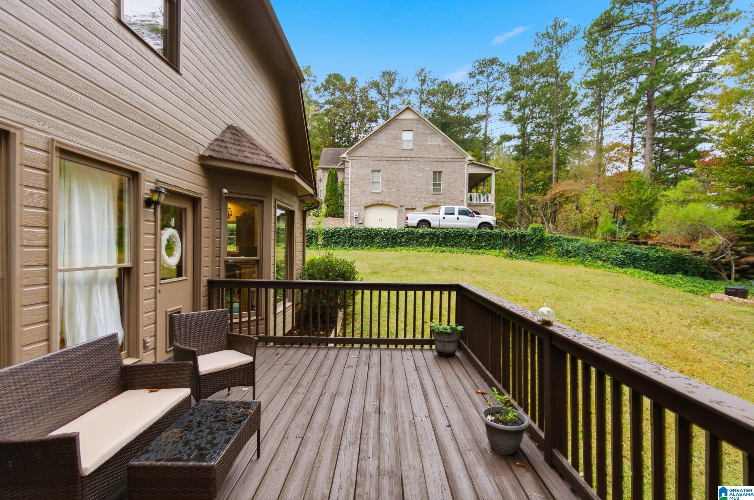 7524 LAKE VISTA DRIVE