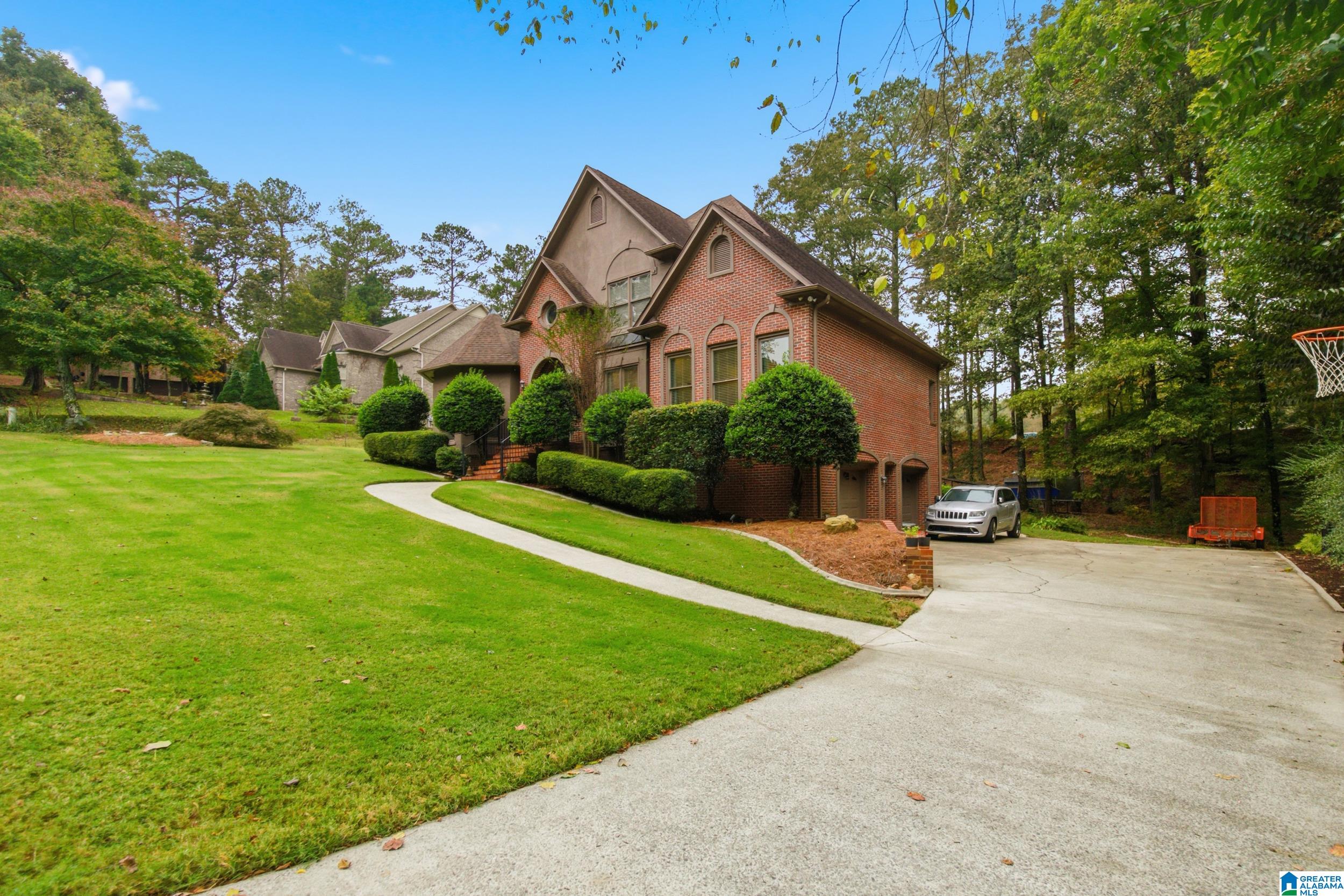 7524 LAKE VISTA DRIVE