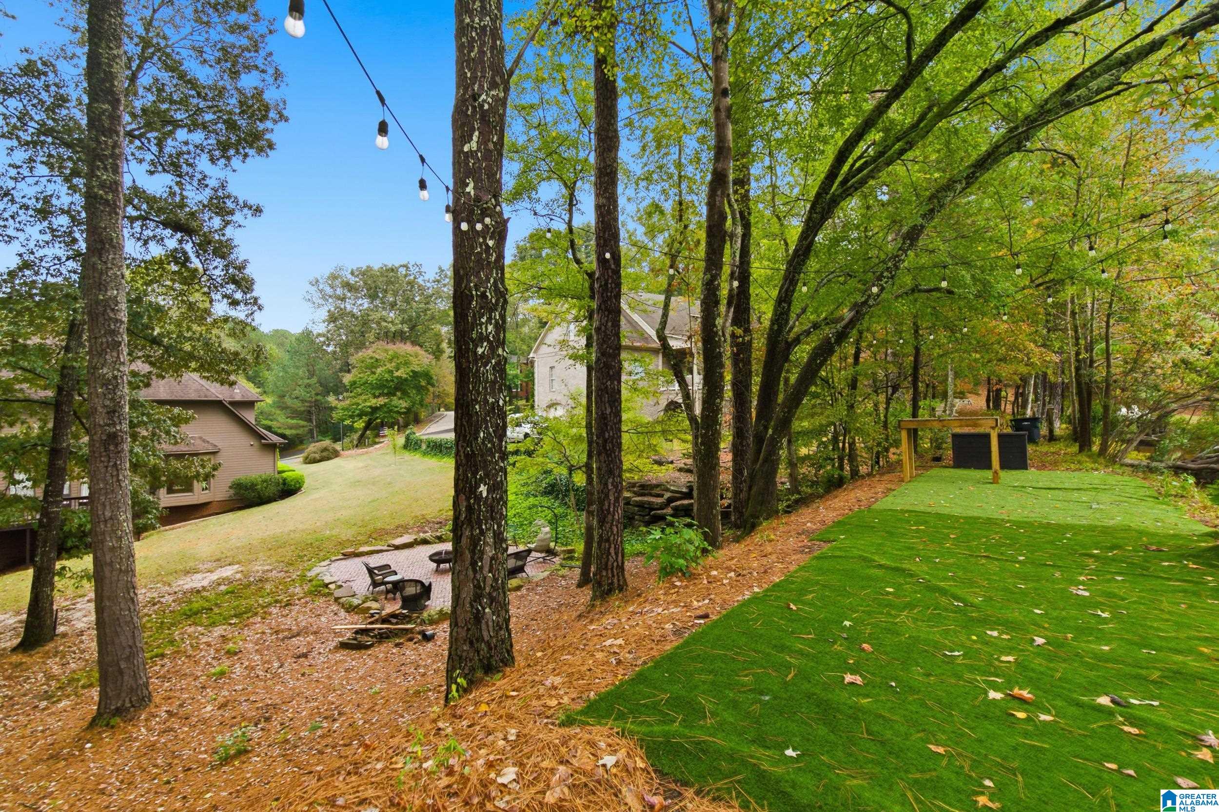 7524 LAKE VISTA DRIVE