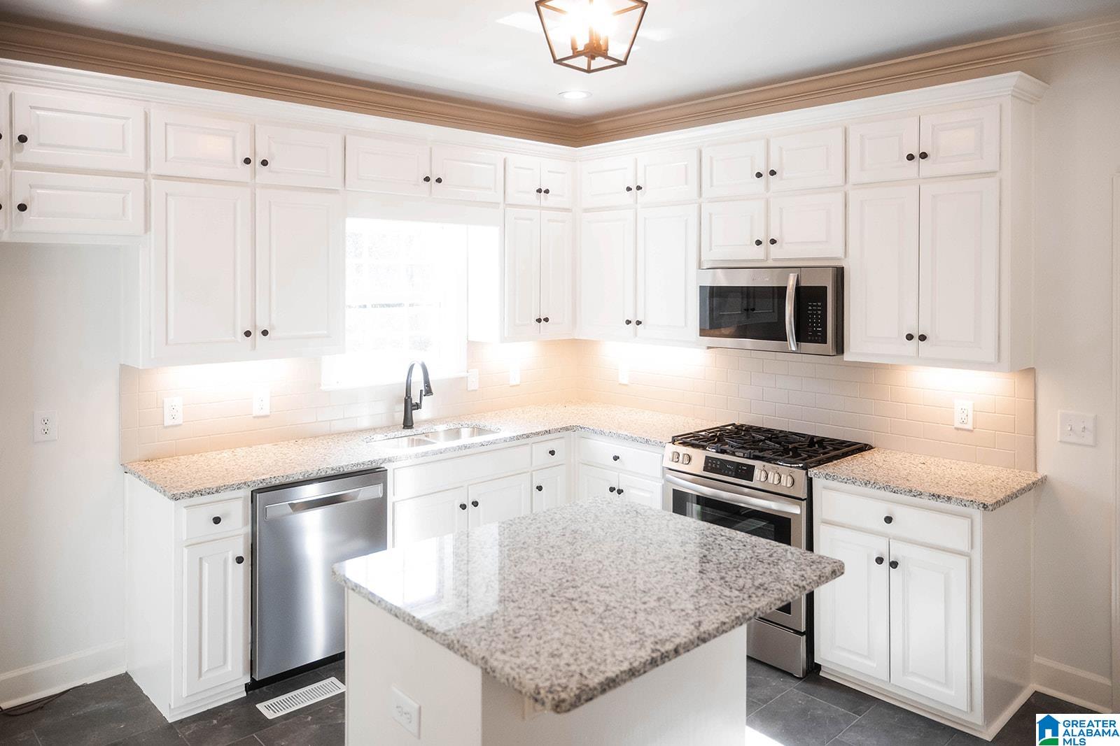 3701 HUNTER RIDGE ROAD