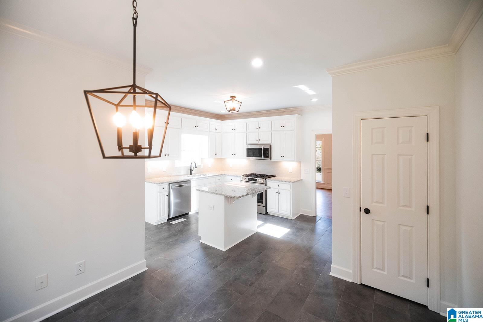 3701 HUNTER RIDGE ROAD