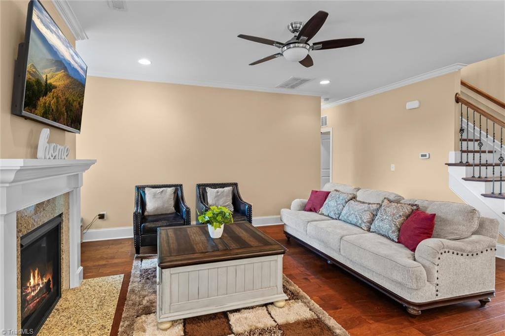 1376 Trafalgar Drive