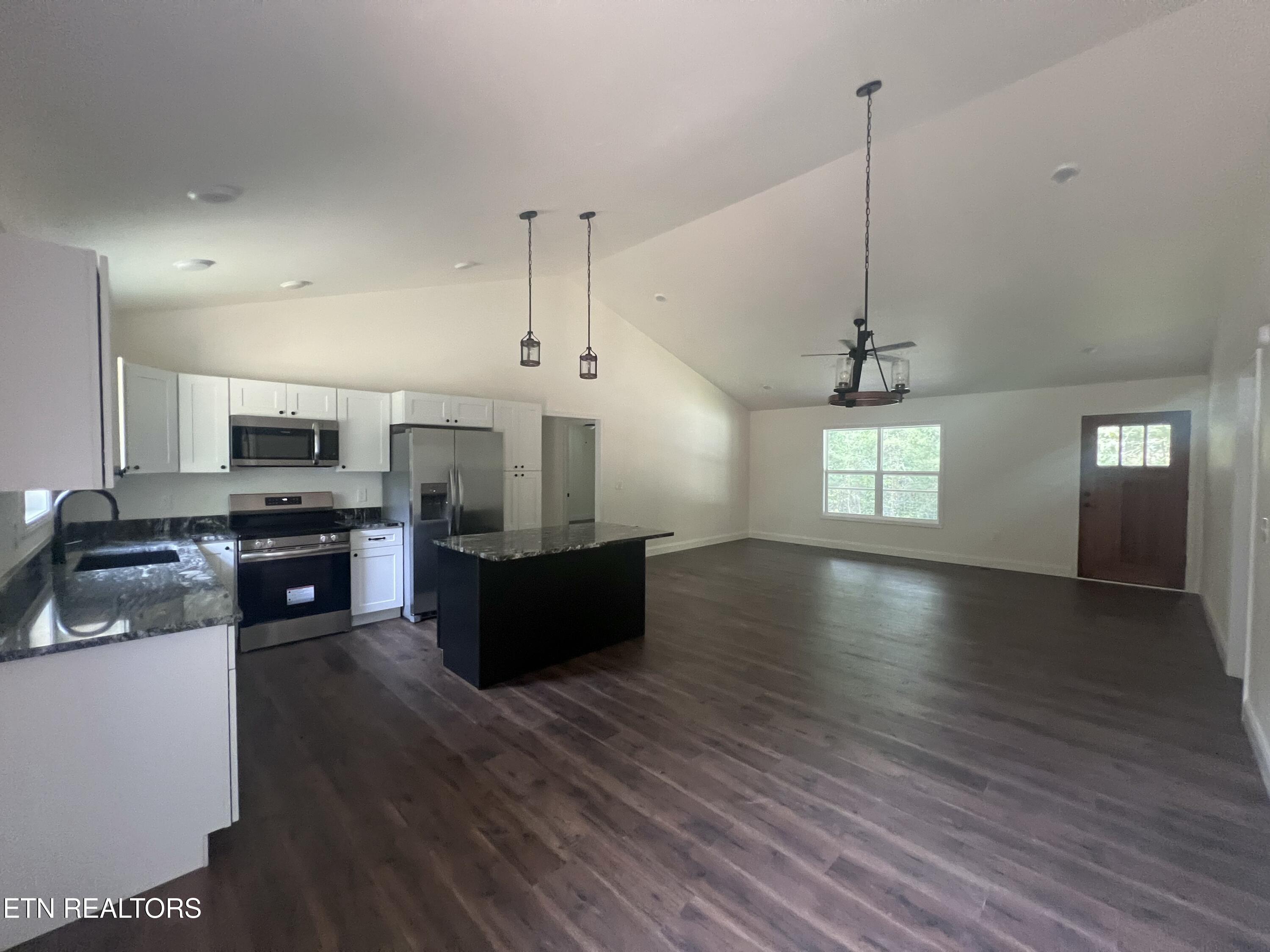 2759 Banner Springs Rd