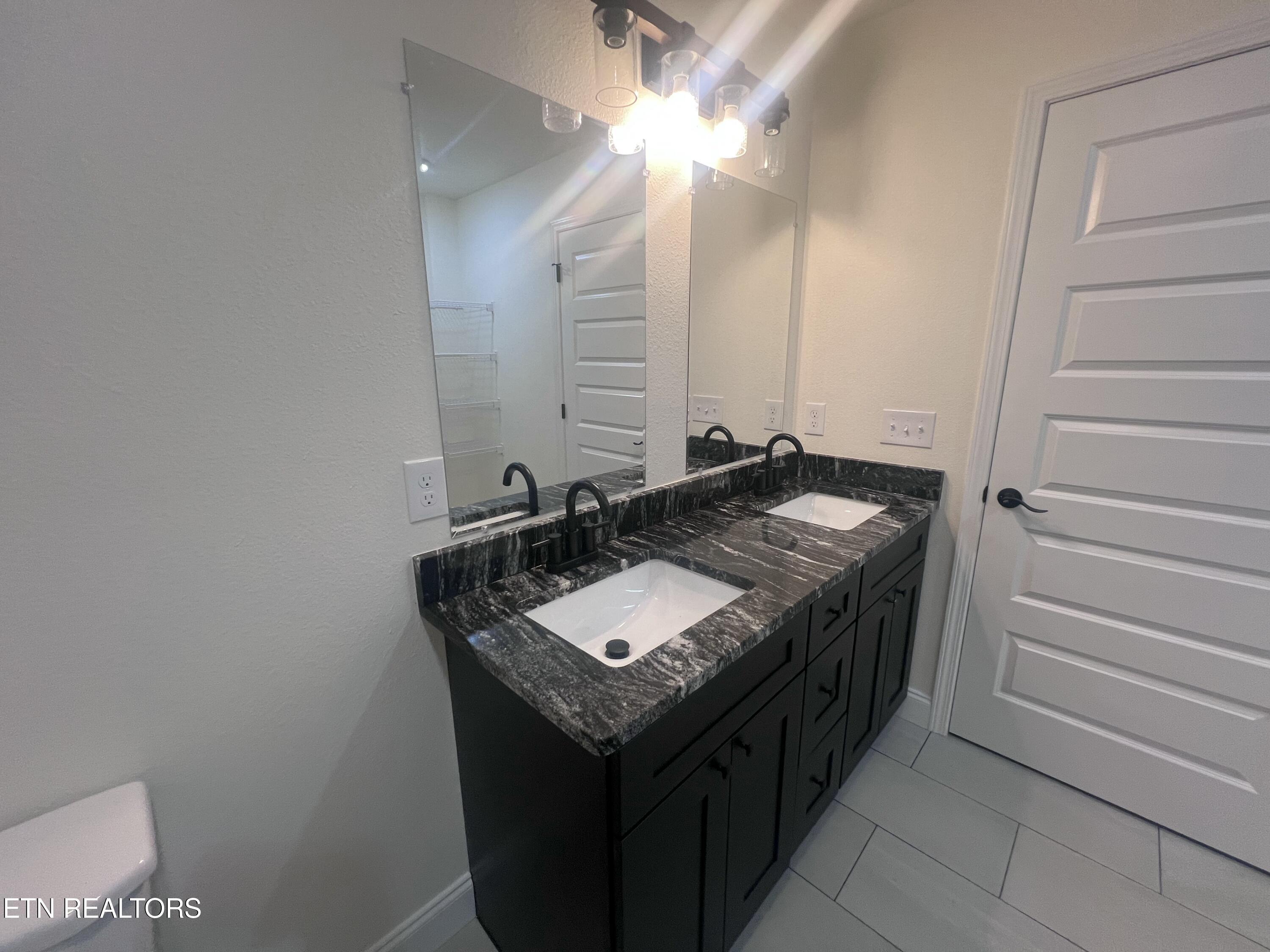 2759 Banner Springs Rd