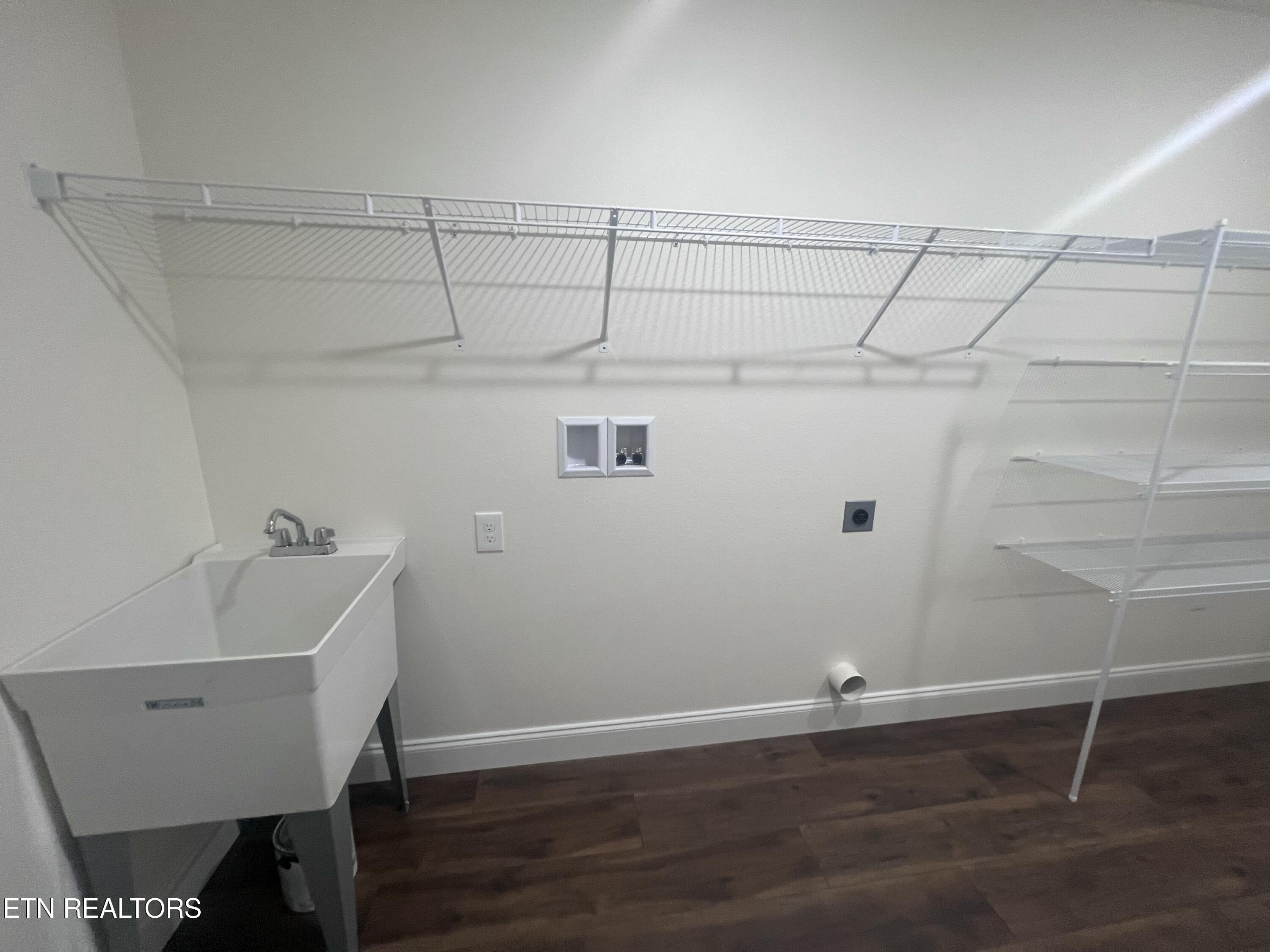 2759 Banner Springs Rd