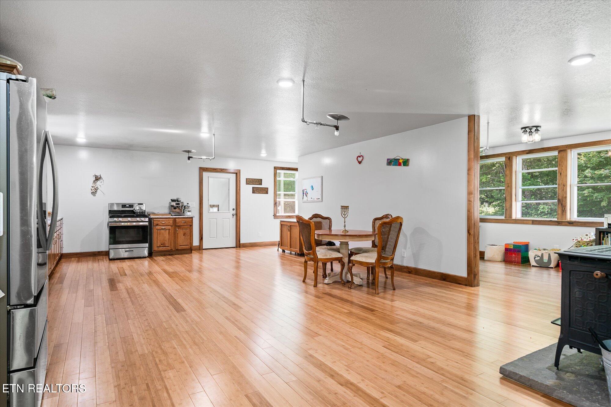 176 Knepp Rd