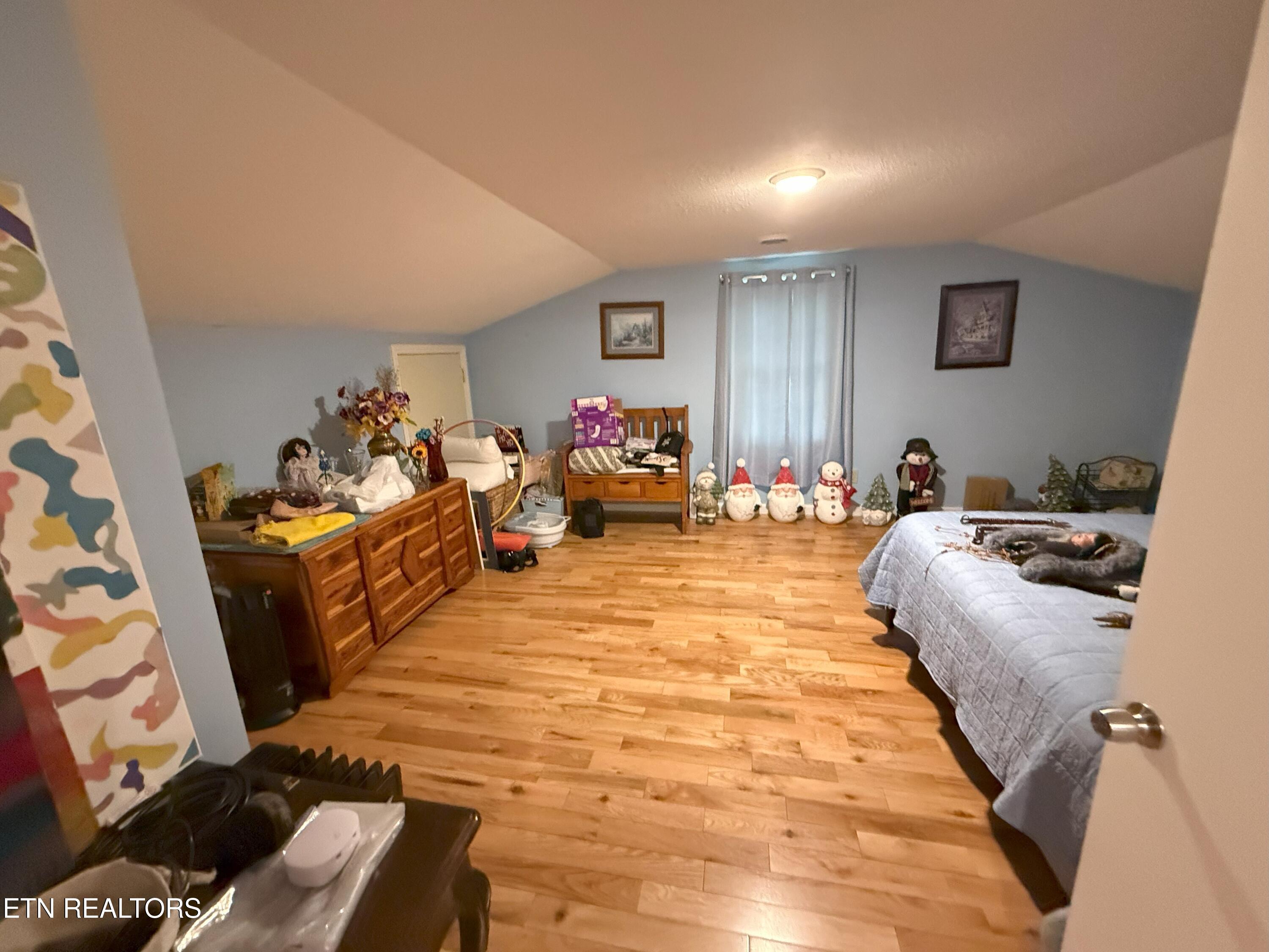 6105 S South York Hwy