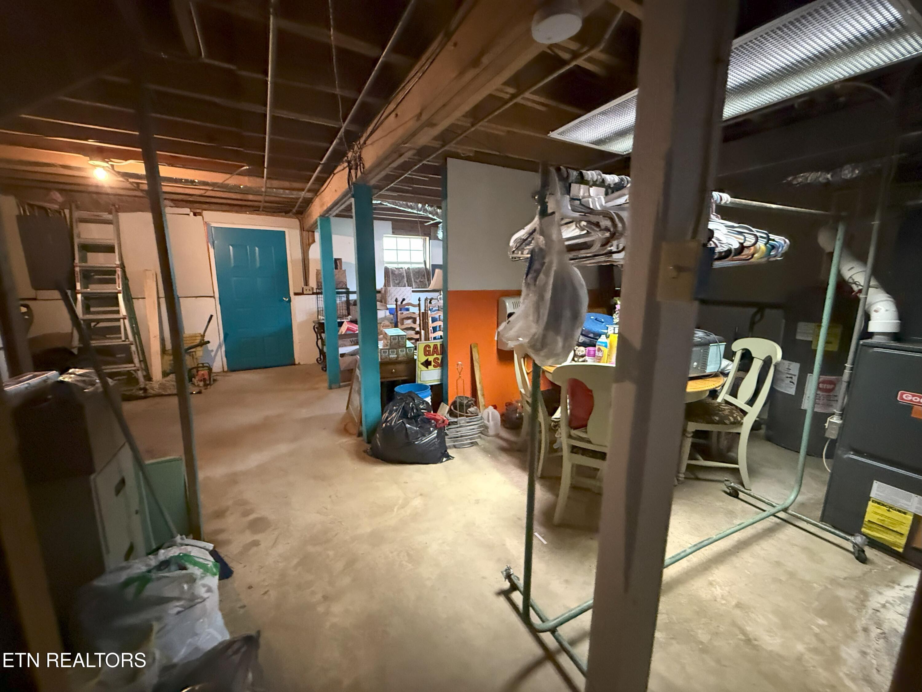 6105 S South York Hwy