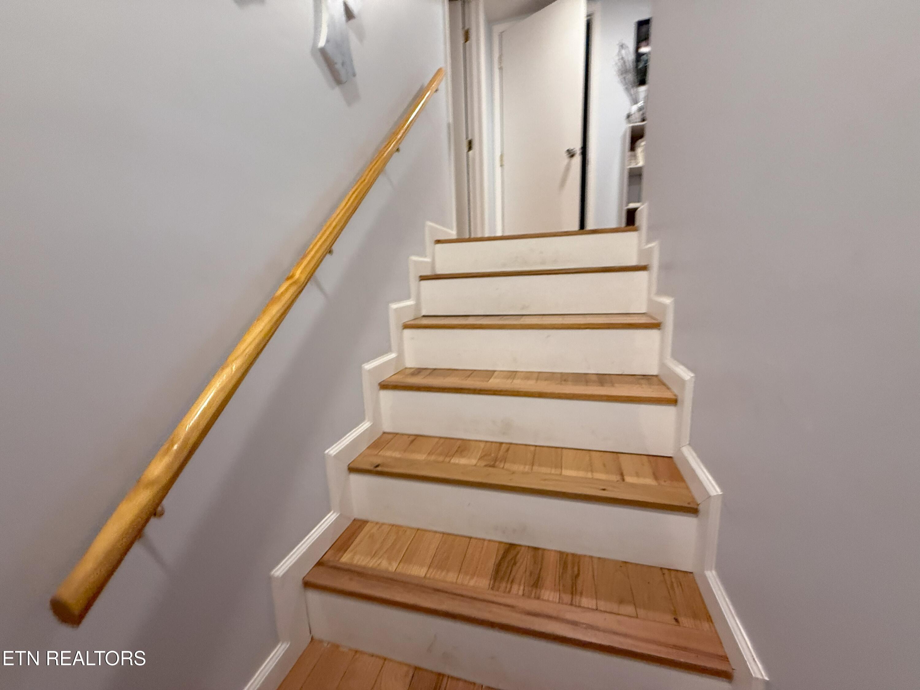 6105 S South York Hwy