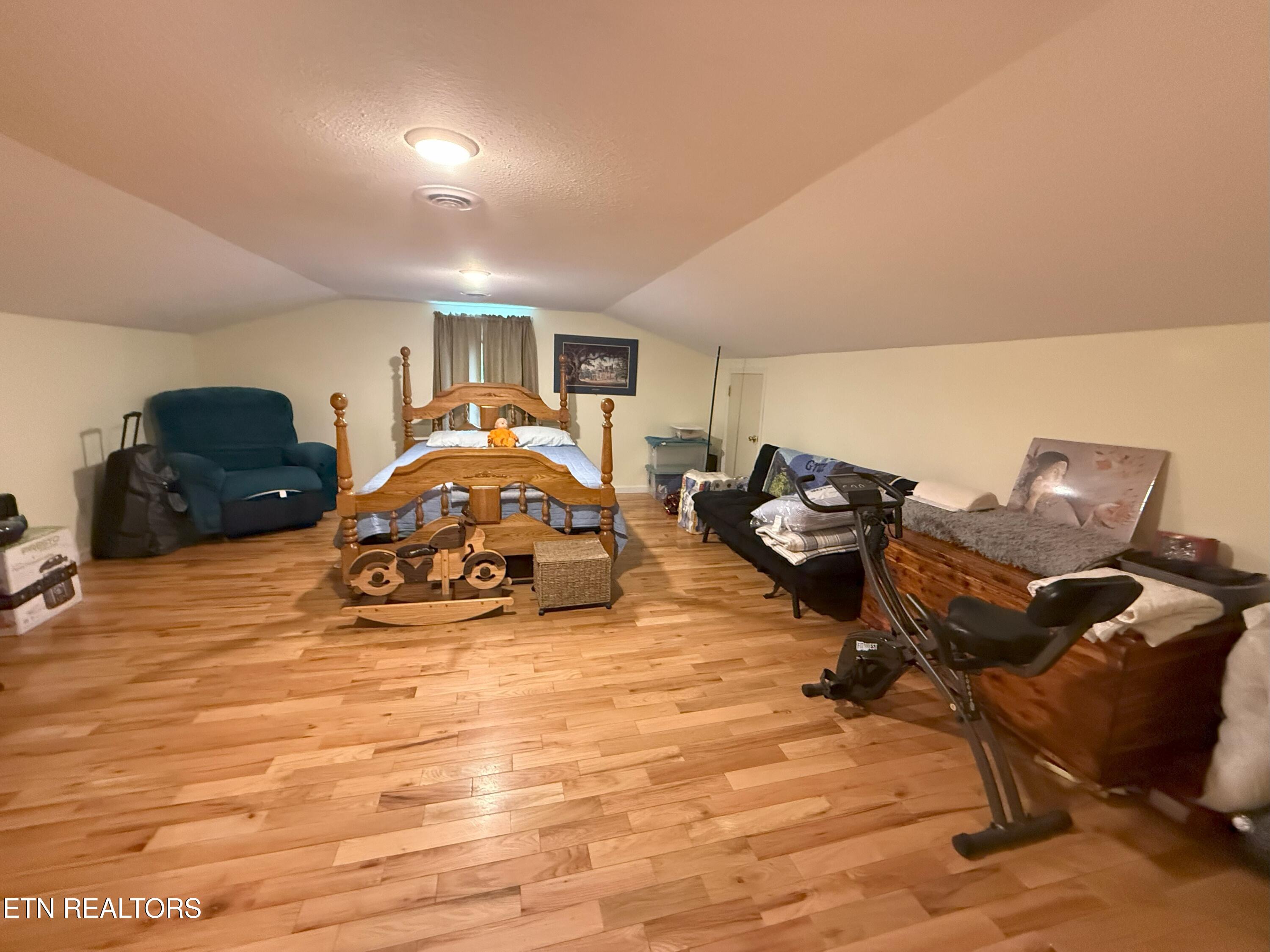 6105 S South York Hwy