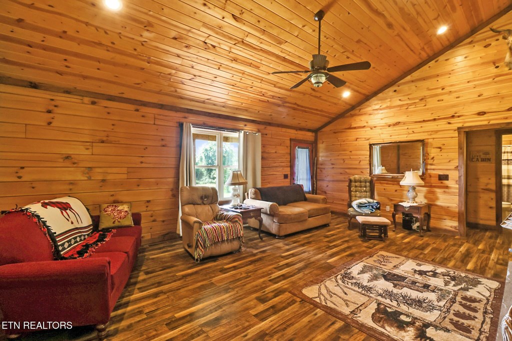 40 Diamond Padgett Lane