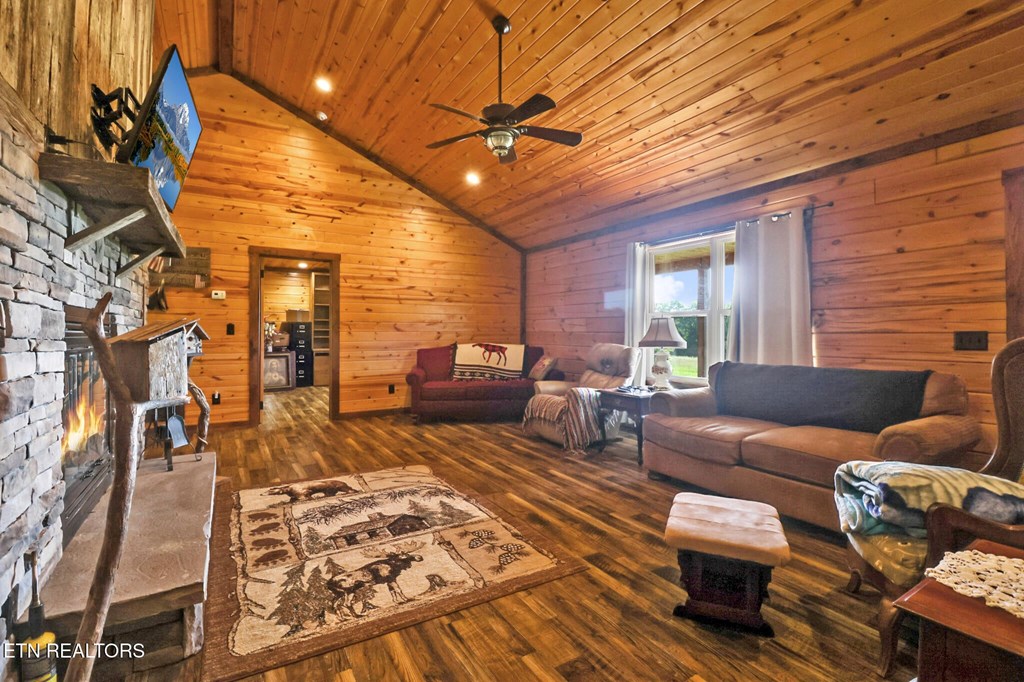 40 Diamond Padgett Lane