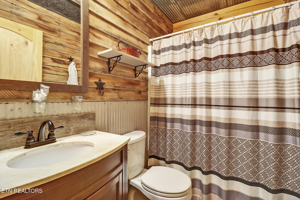 40 Diamond Padgett Lane