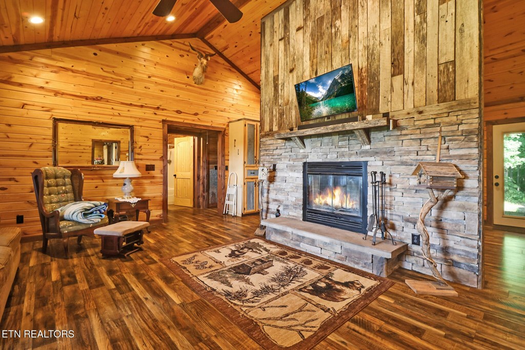 40 Diamond Padgett Lane