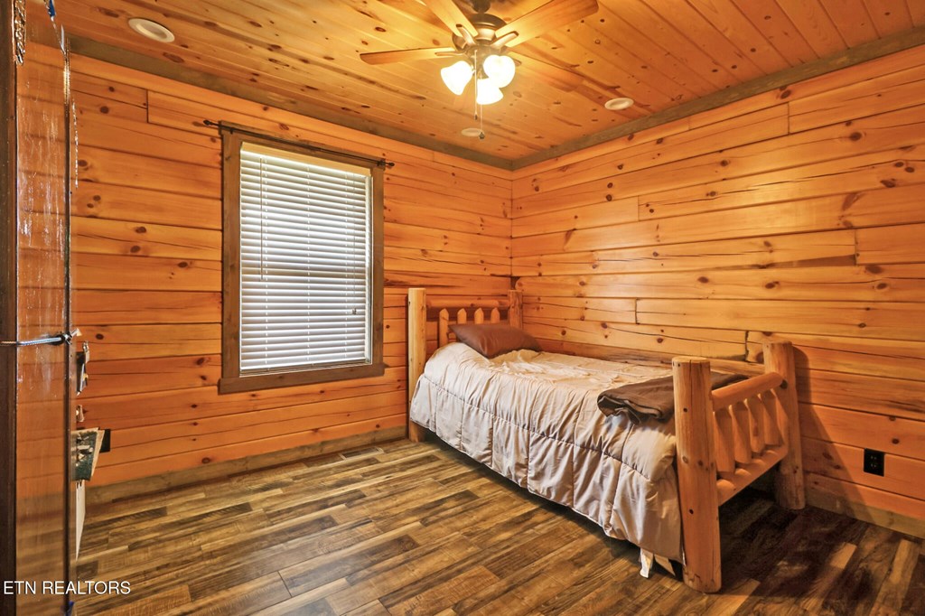 40 Diamond Padgett Lane