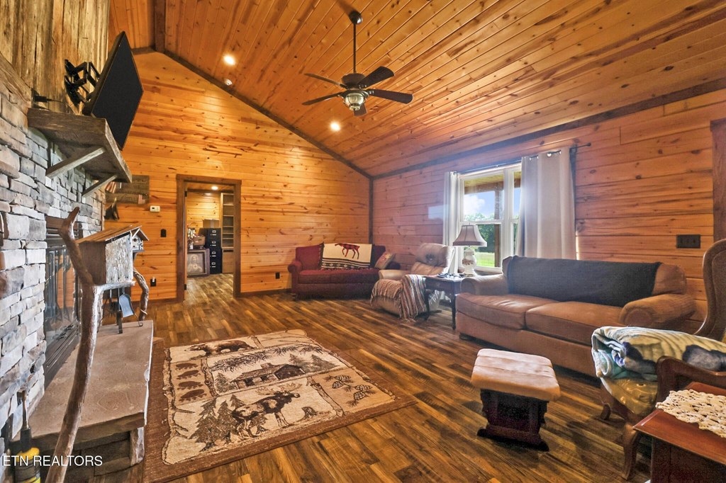 40 Diamond Padgett Lane