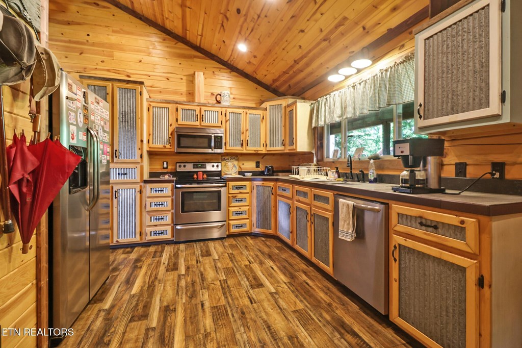 40 Diamond Padgett Lane