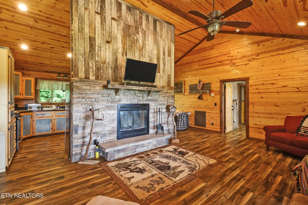 40 Diamond Padgett Lane