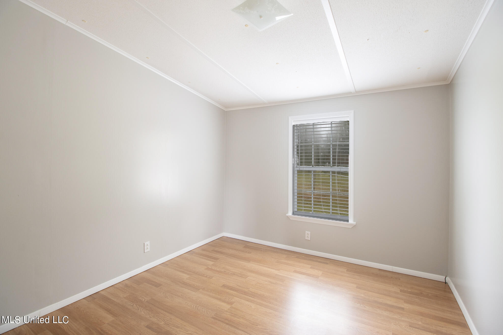 30 Three Oaks Road