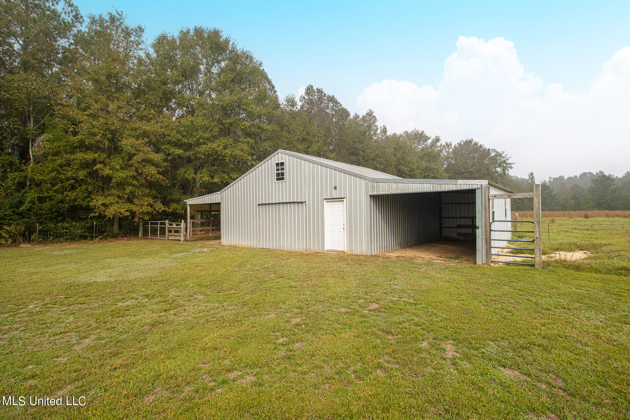 30 Three Oaks Road