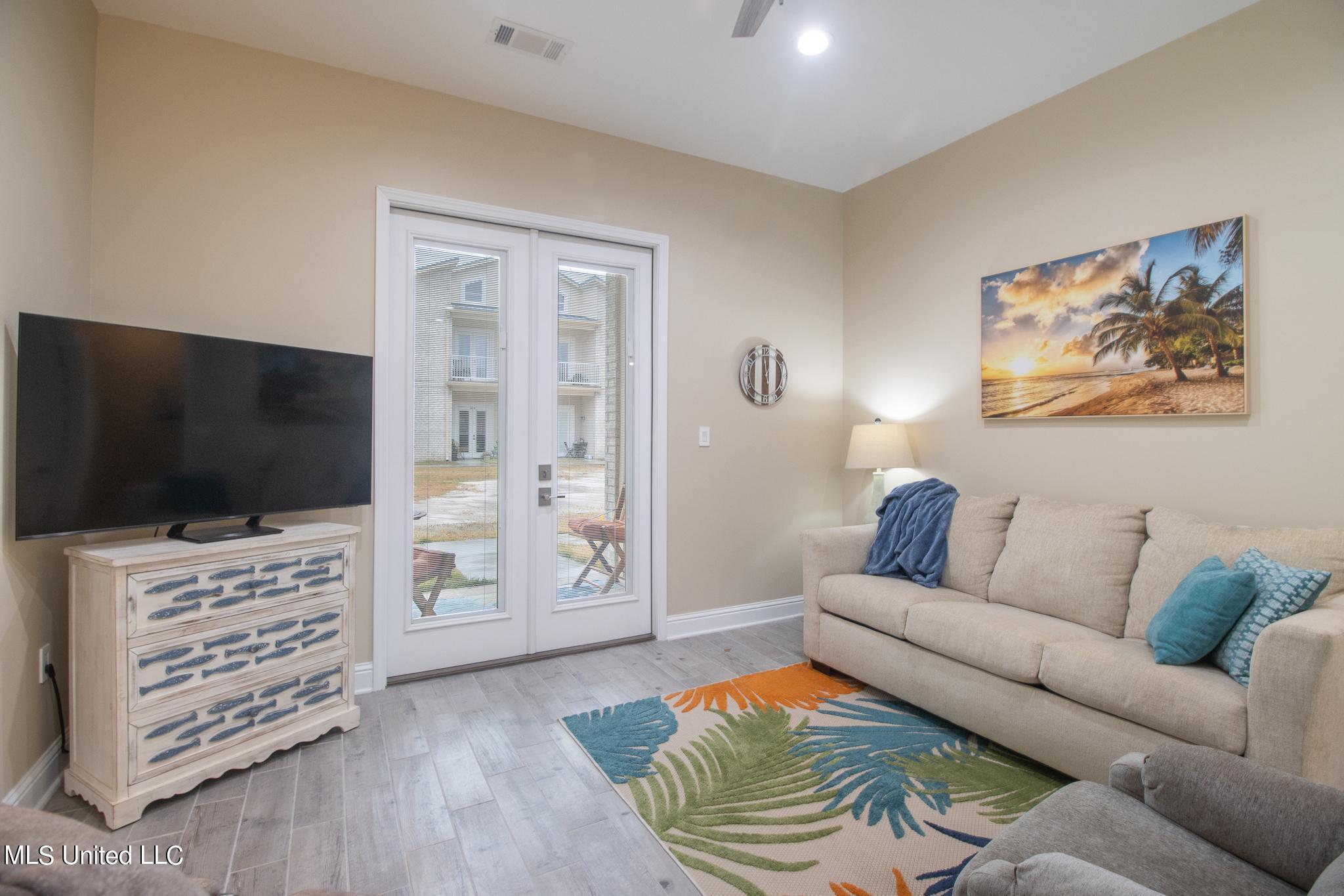 225 Winter Garden Estates, B3