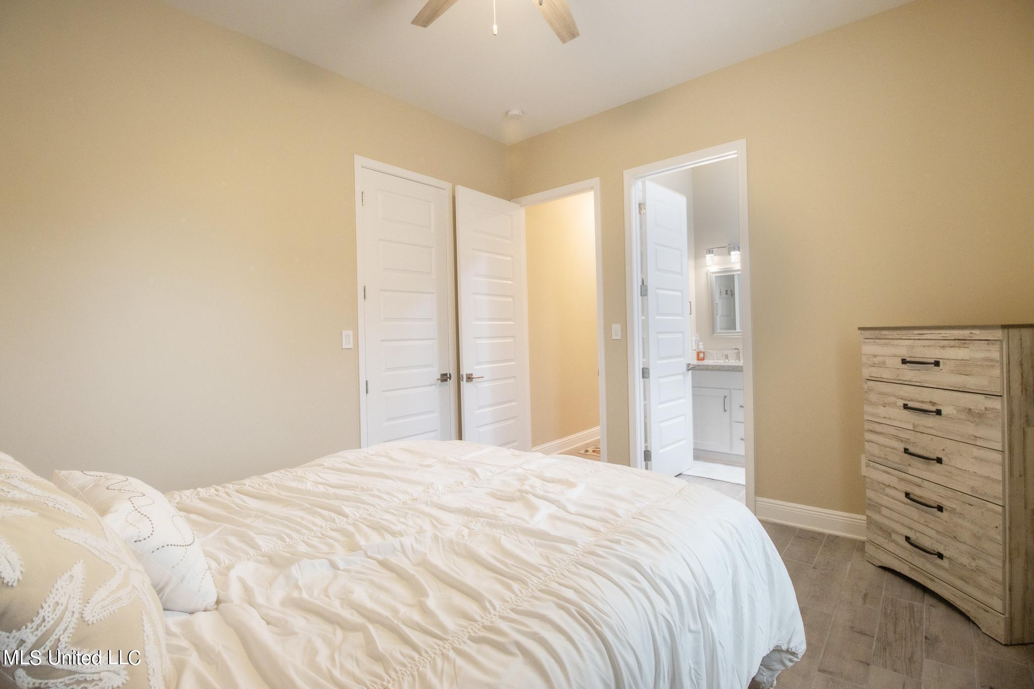 225 Winter Garden Estates, B3