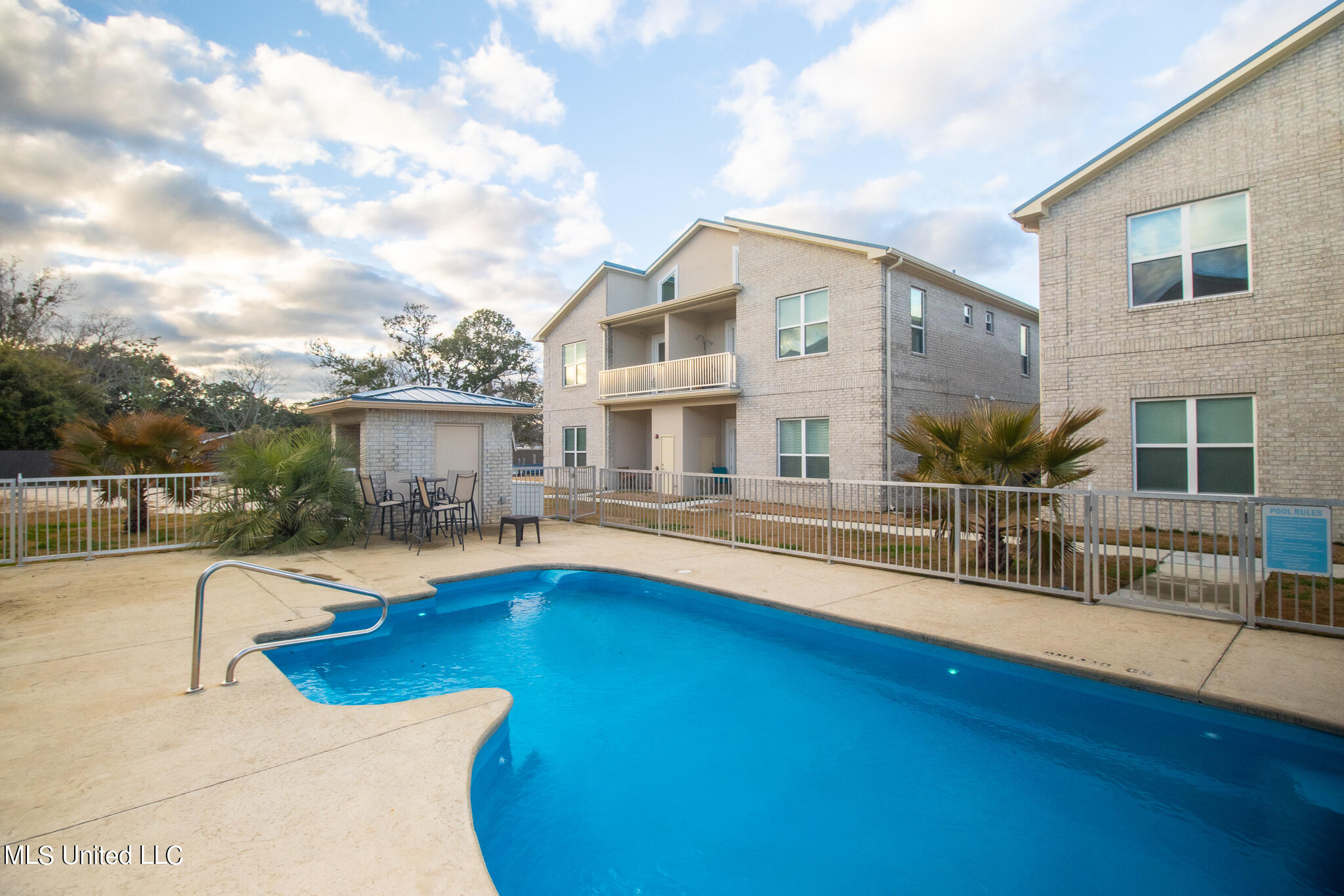 225 Winter Garden Estates, B3